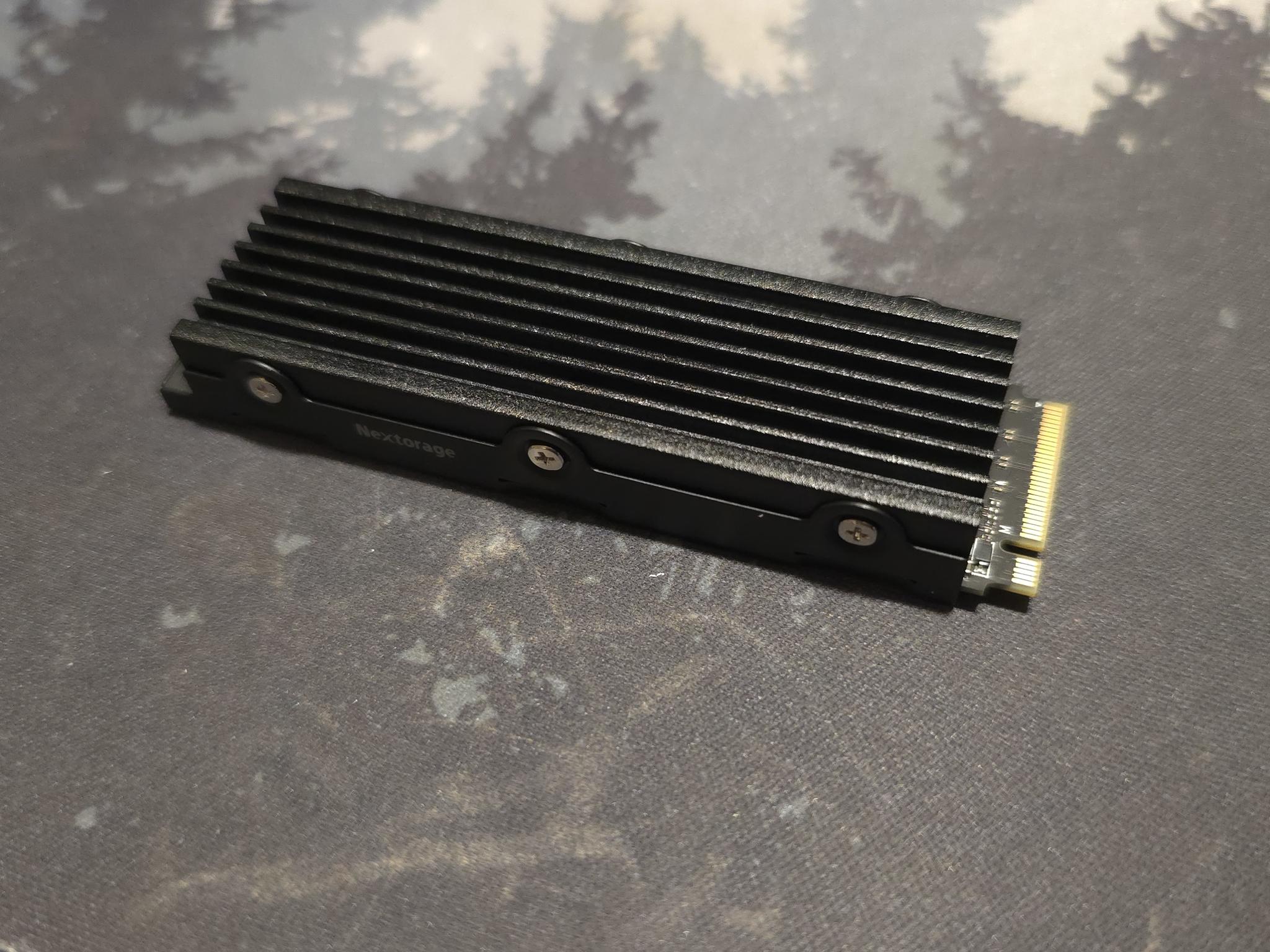 Nextorage Japan Internal SSD 4TB for PS5 and PC with Heatsink
