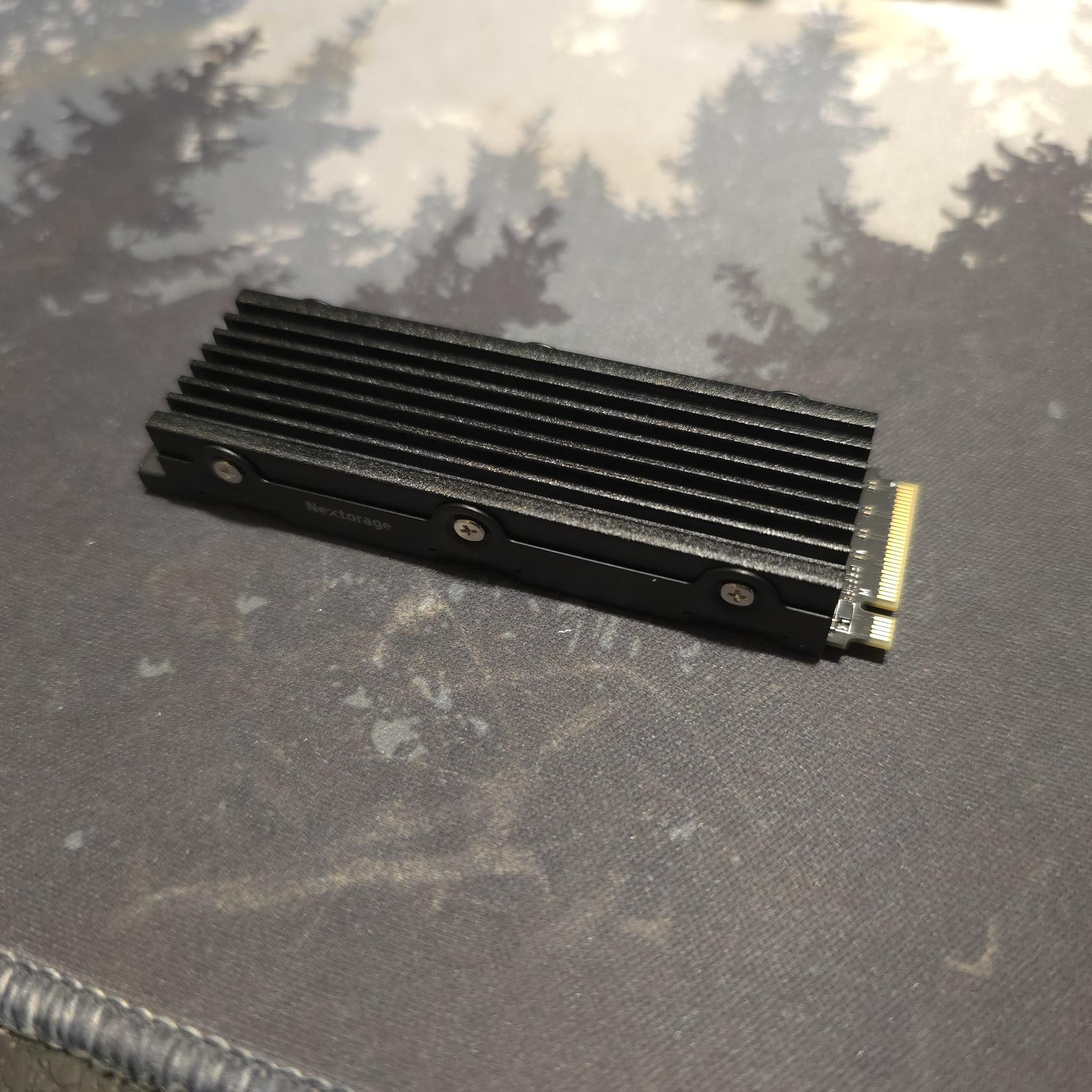 Nextorage Japan Internal SSD 4TB for PS5 and PC with Heatsink