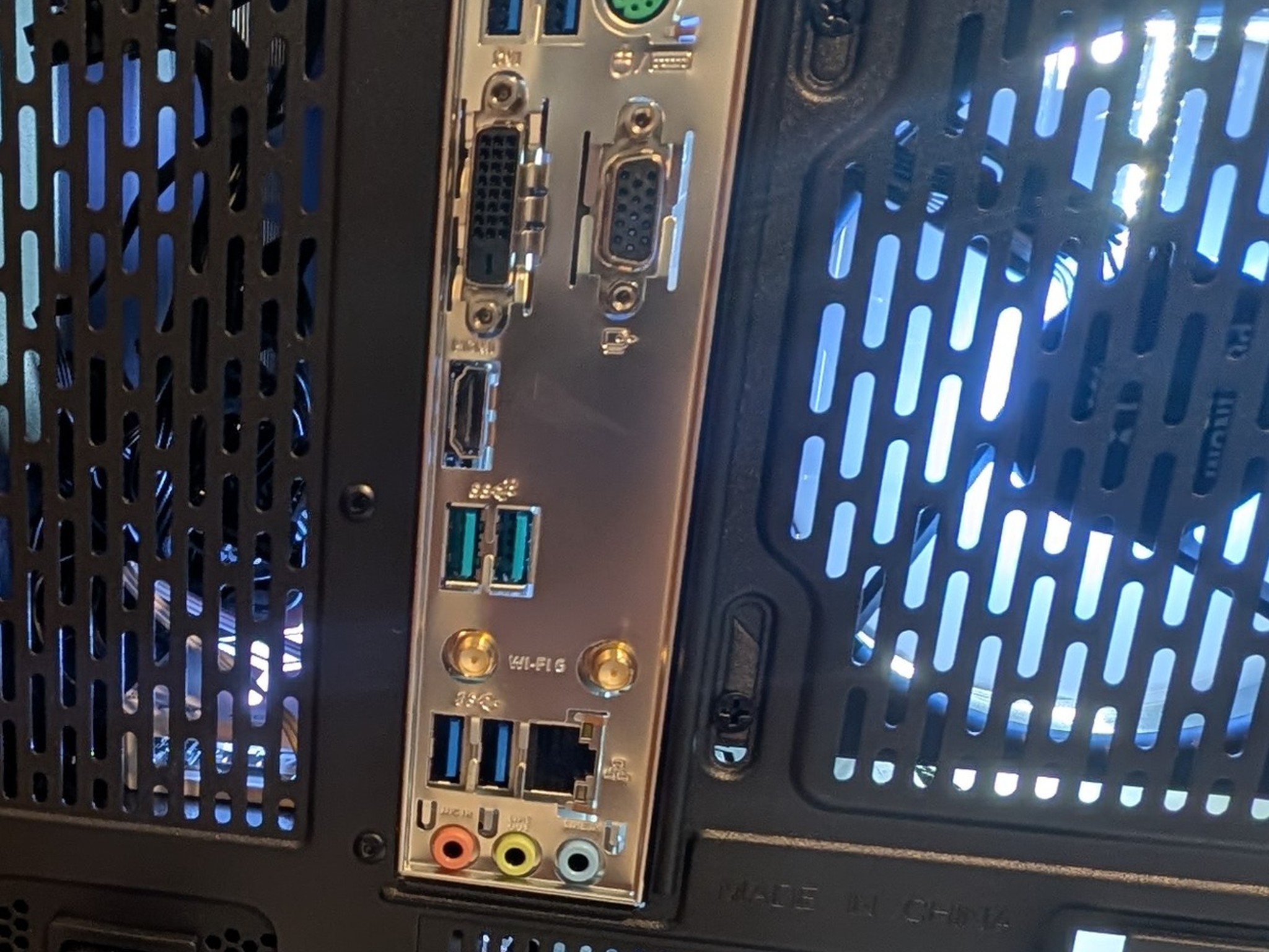 RTX 3080 | RYZEN 5 5600G | 1TB NVME | 240MM AIO | 16GB DDR4
