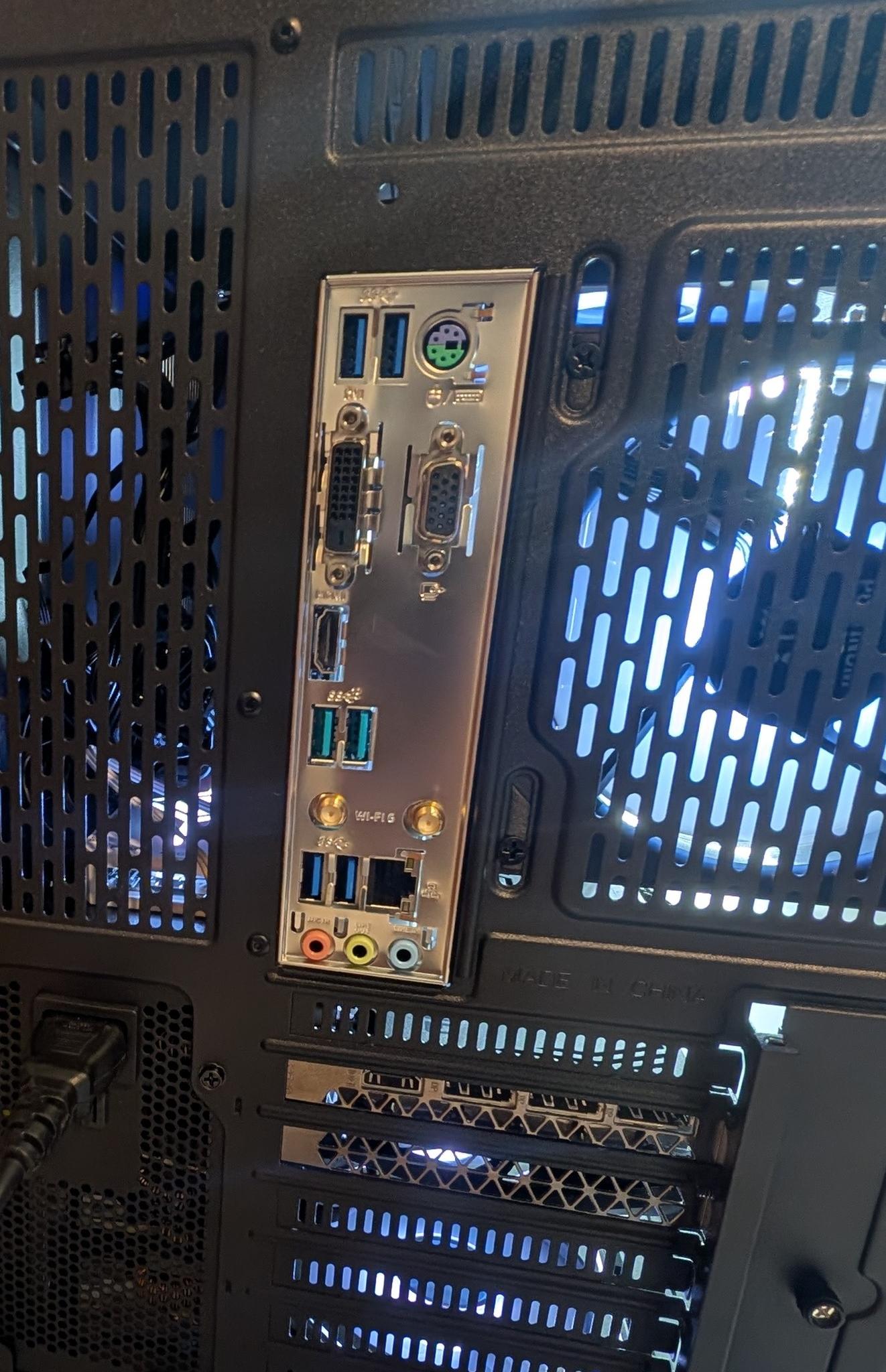 RTX 3080 | RYZEN 5 5600G | 1TB NVME | 240MM AIO | 16GB DDR4