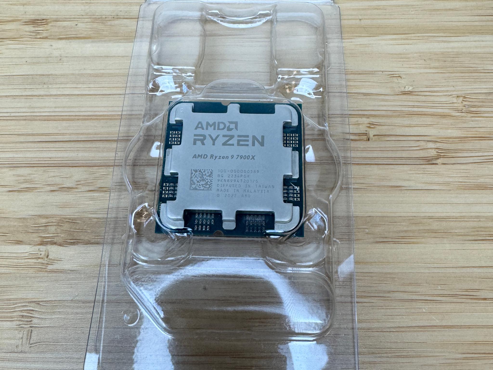 AMD Ryzen 9 7900X Processor (5.6 GHz, 12 Cores / 24 Threads, Socket AM5) CPU