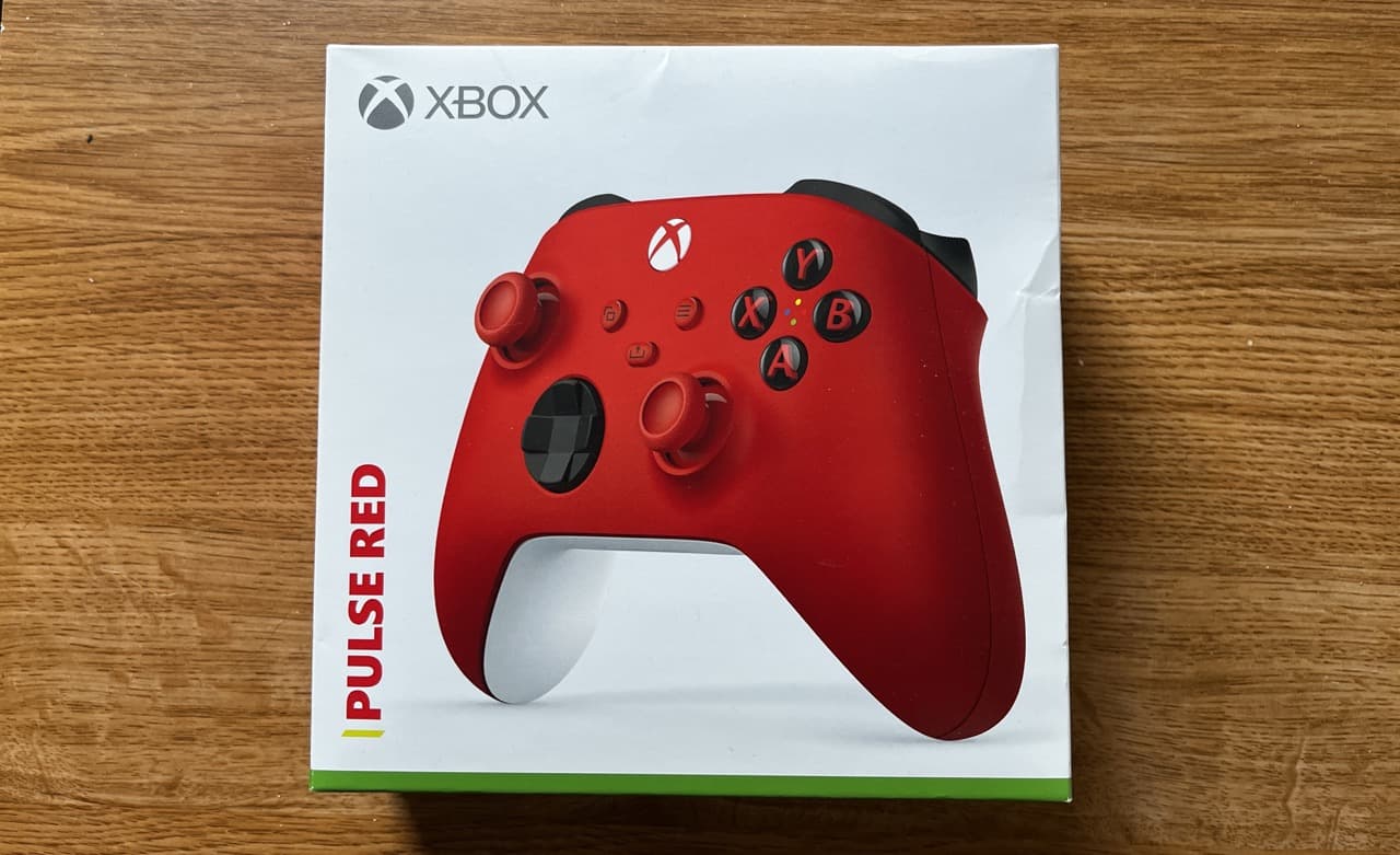 Microsoft Wireless Controller for Xbox Series X/S - Pulse Red