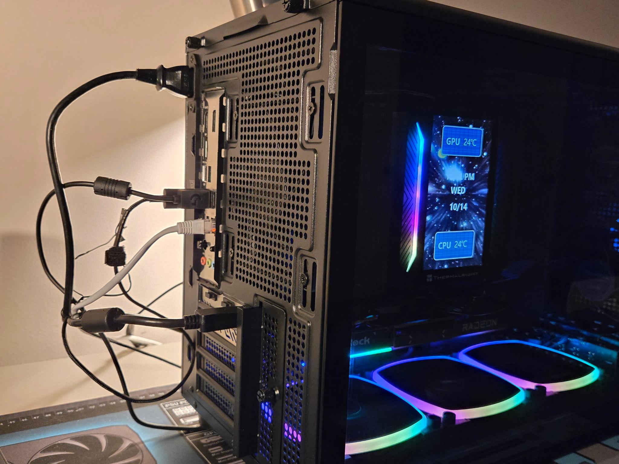 Radeon RX 9060 XT 16GB Custom Gaming PC - Core Ultra 5 250KF Plus