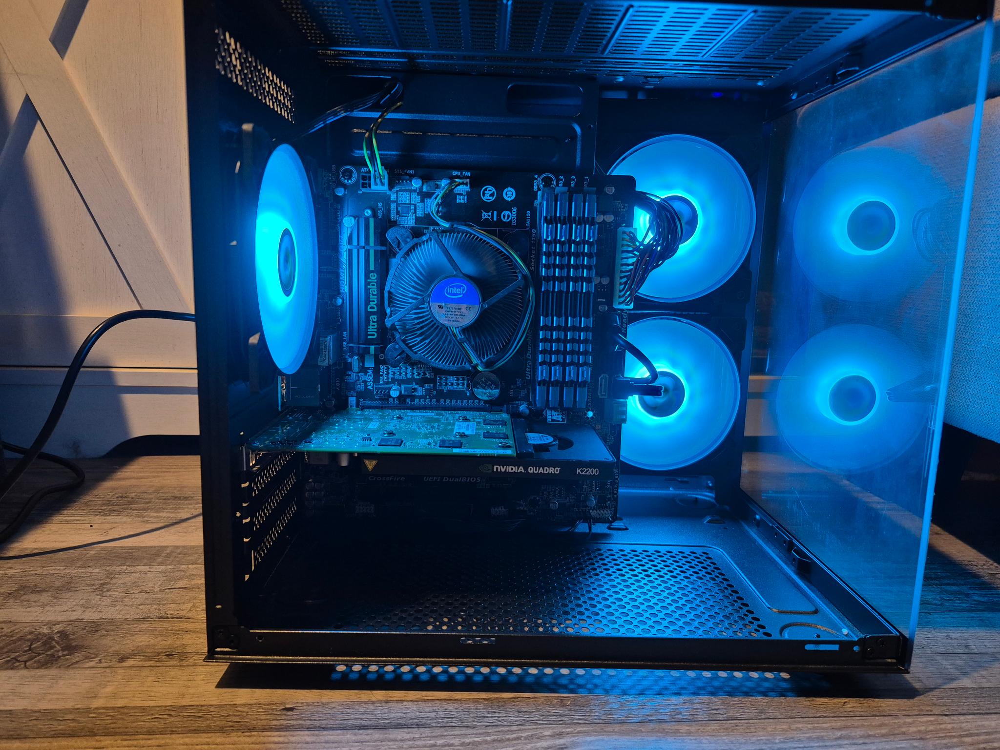 Budget Aquarium Build | i5-4570, 16GB RAM, Nvidia K2200 4GB, 512GB SSD, Win10