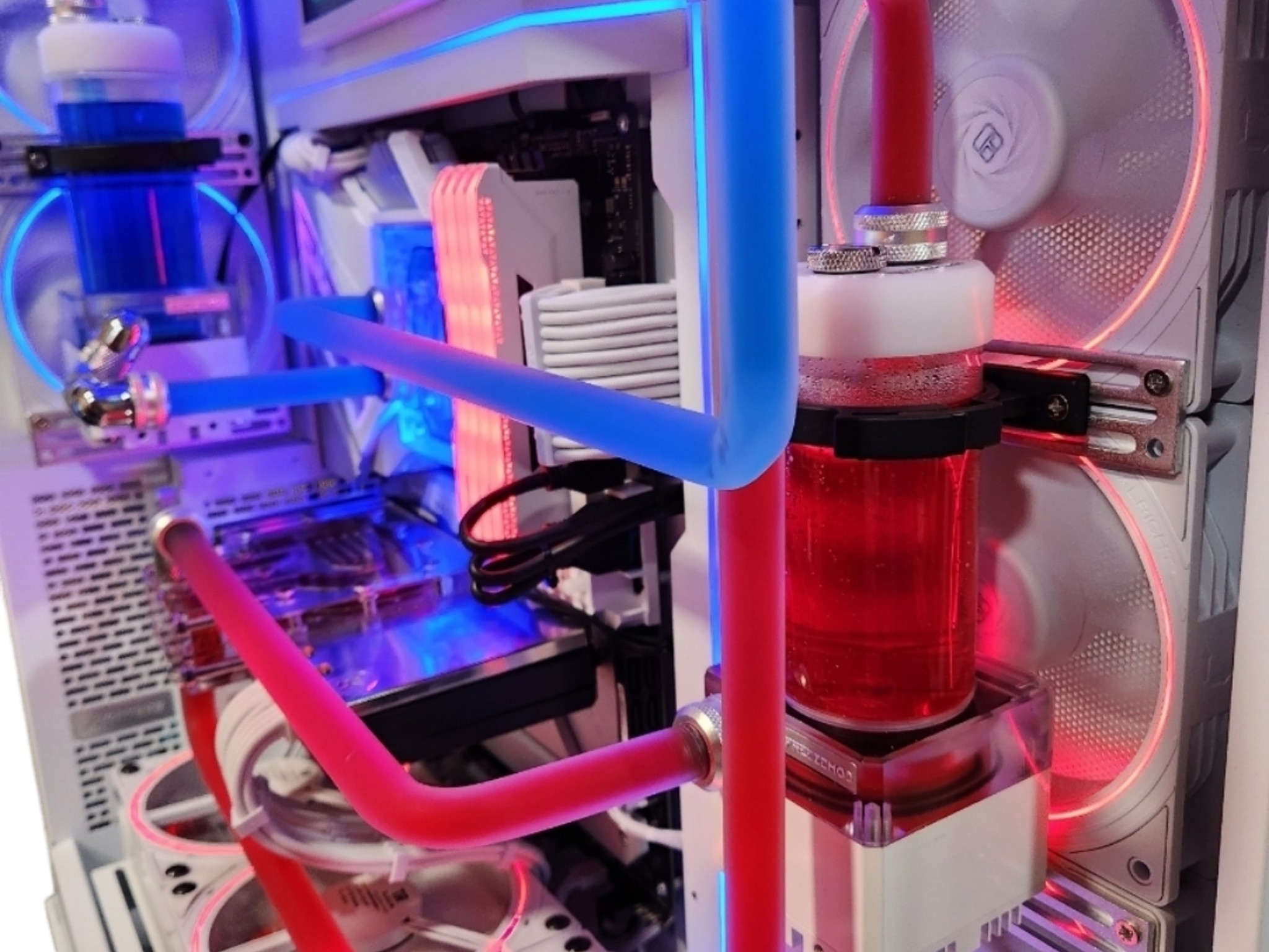 🟦 Rivals 🟥: RTX 3090 | Intel 12700k | 32GB DDR4 RAM | 2.5TB SSD | 12 RGB Fans | White Gaming PC