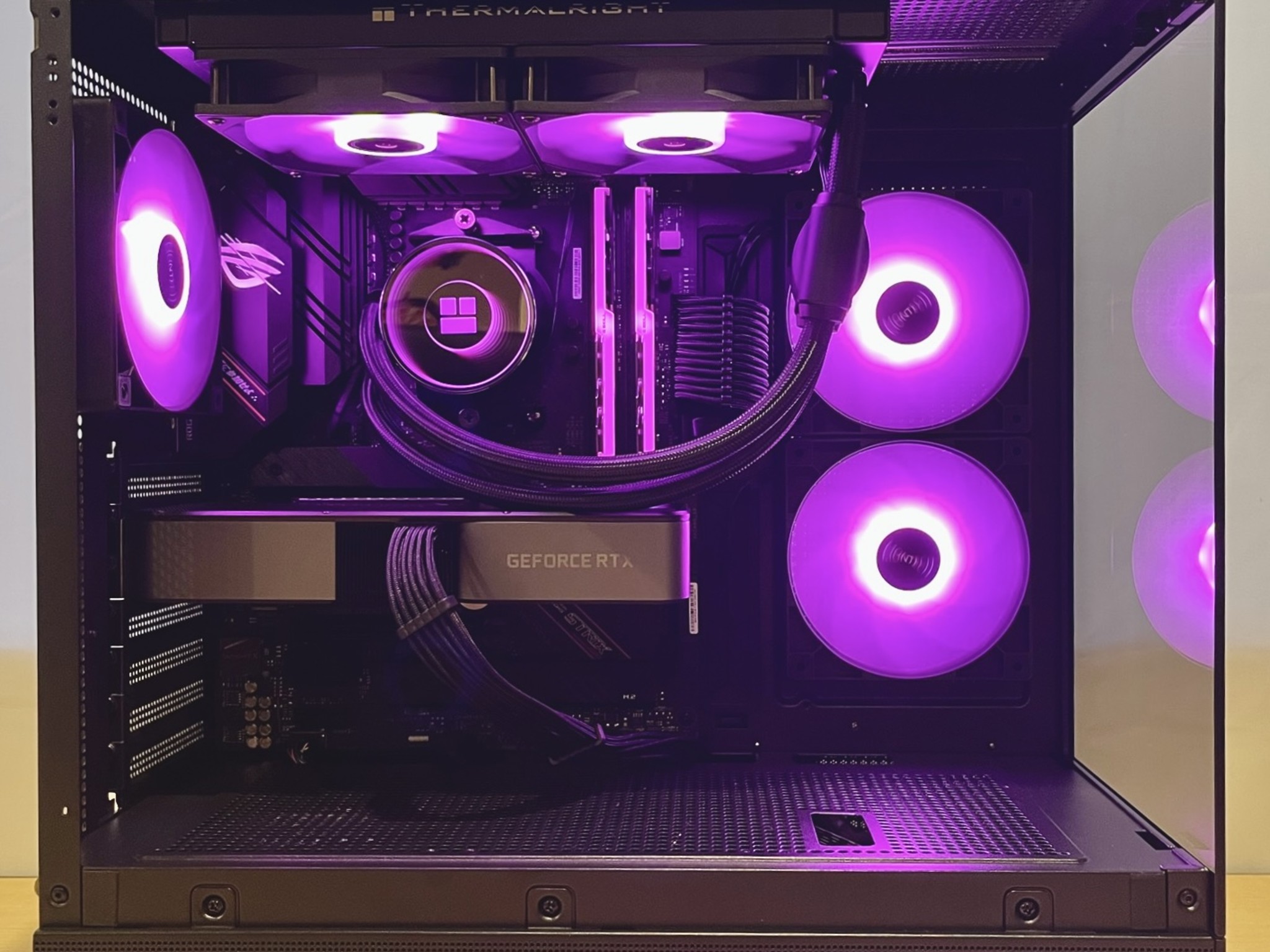 Vivid | RTX 3070, Ryzen 5, 32GB RAM, 1 TB Gaming PC