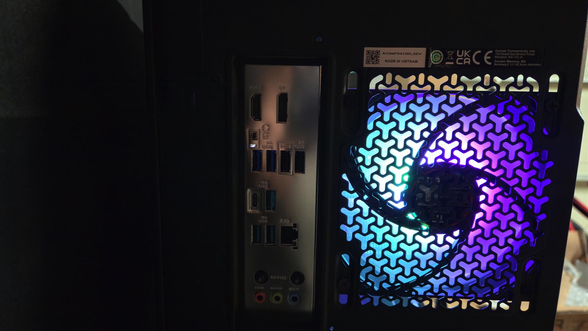 Ryzen 5 9600X - RTX 5060 Ti 8GB - 32GB DDR5 6000 - 1TB Gen4 NVMe - Corsair 3500X - Custom