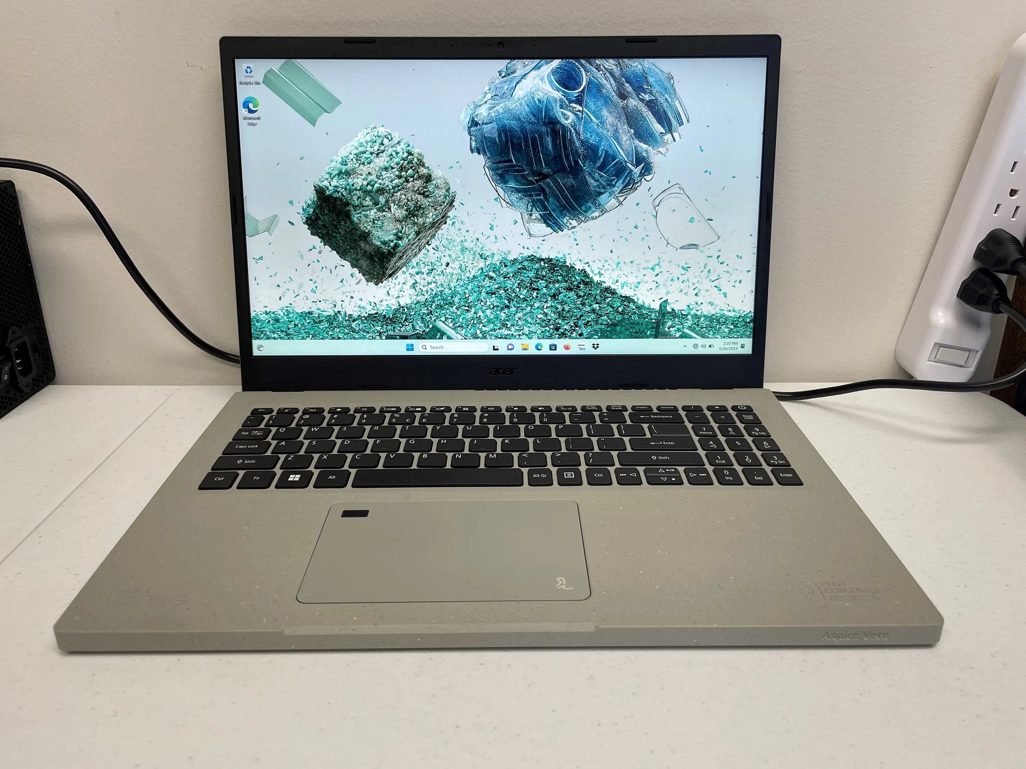 Acer Aspire Vero + Dell Thunderbolt Dock
