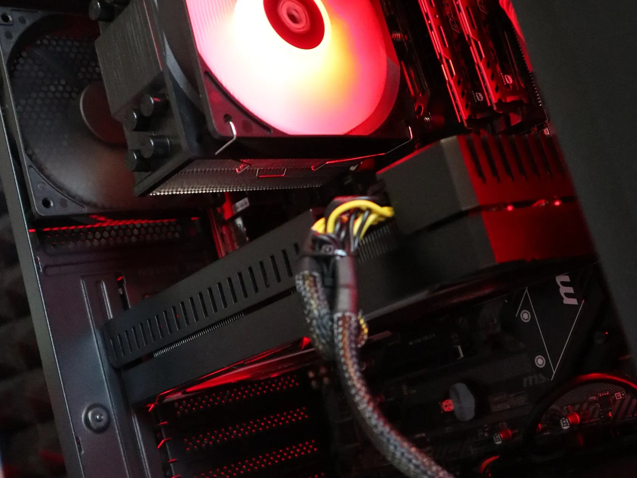 Type S | Ryzen 7 1700 / RX 5700 XT 8GB Gaming PC