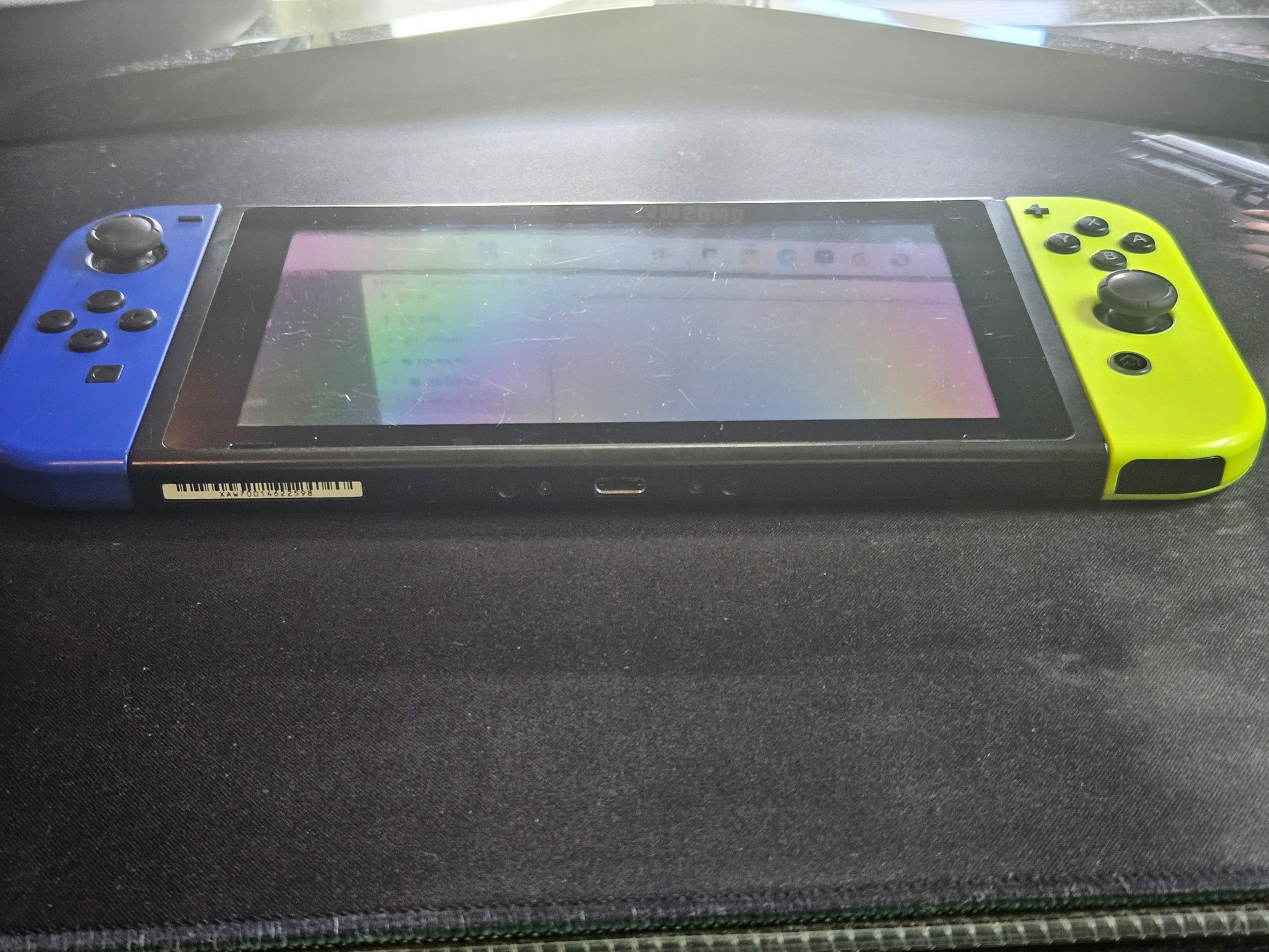 Modded Switch with 128GB SD Card and Extra Controller Picofly