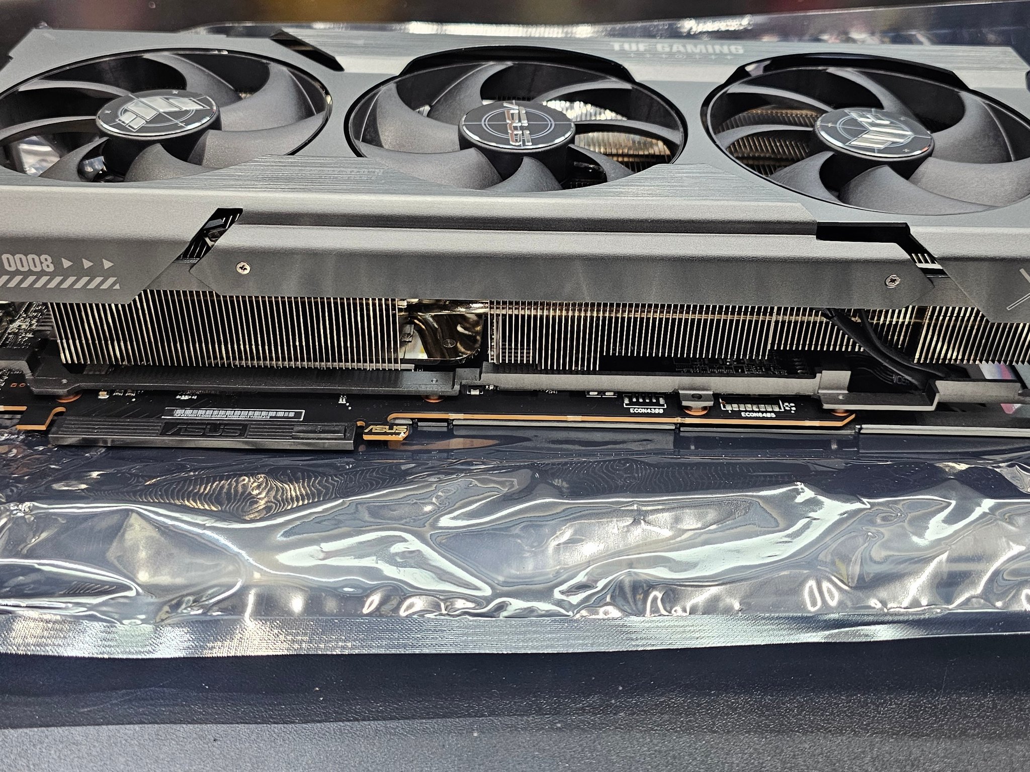 ASUS TUF 7900 XTX - Refurbished (never installed)