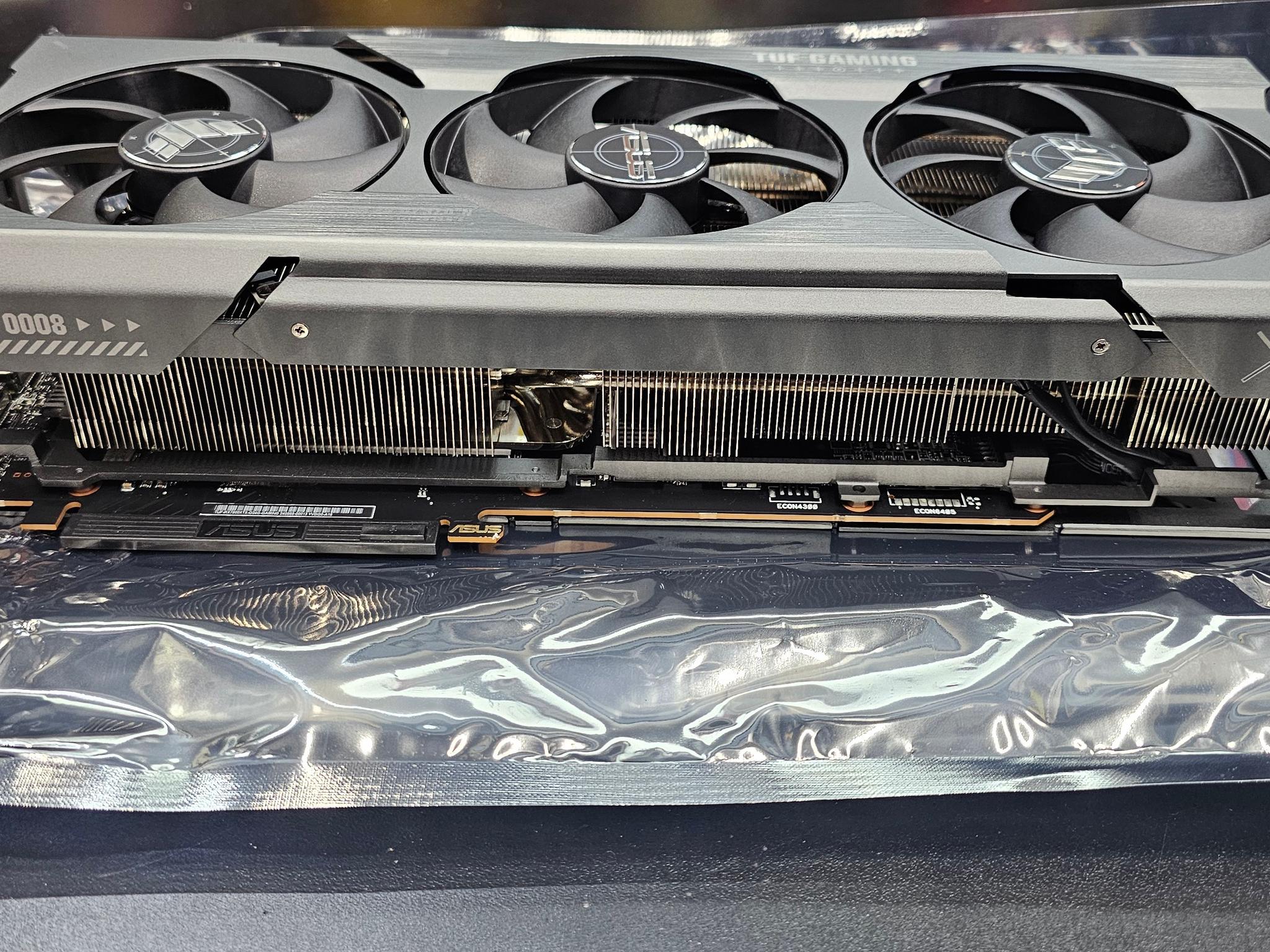 ASUS TUF 7900 XTX - Refurbished (never installed)