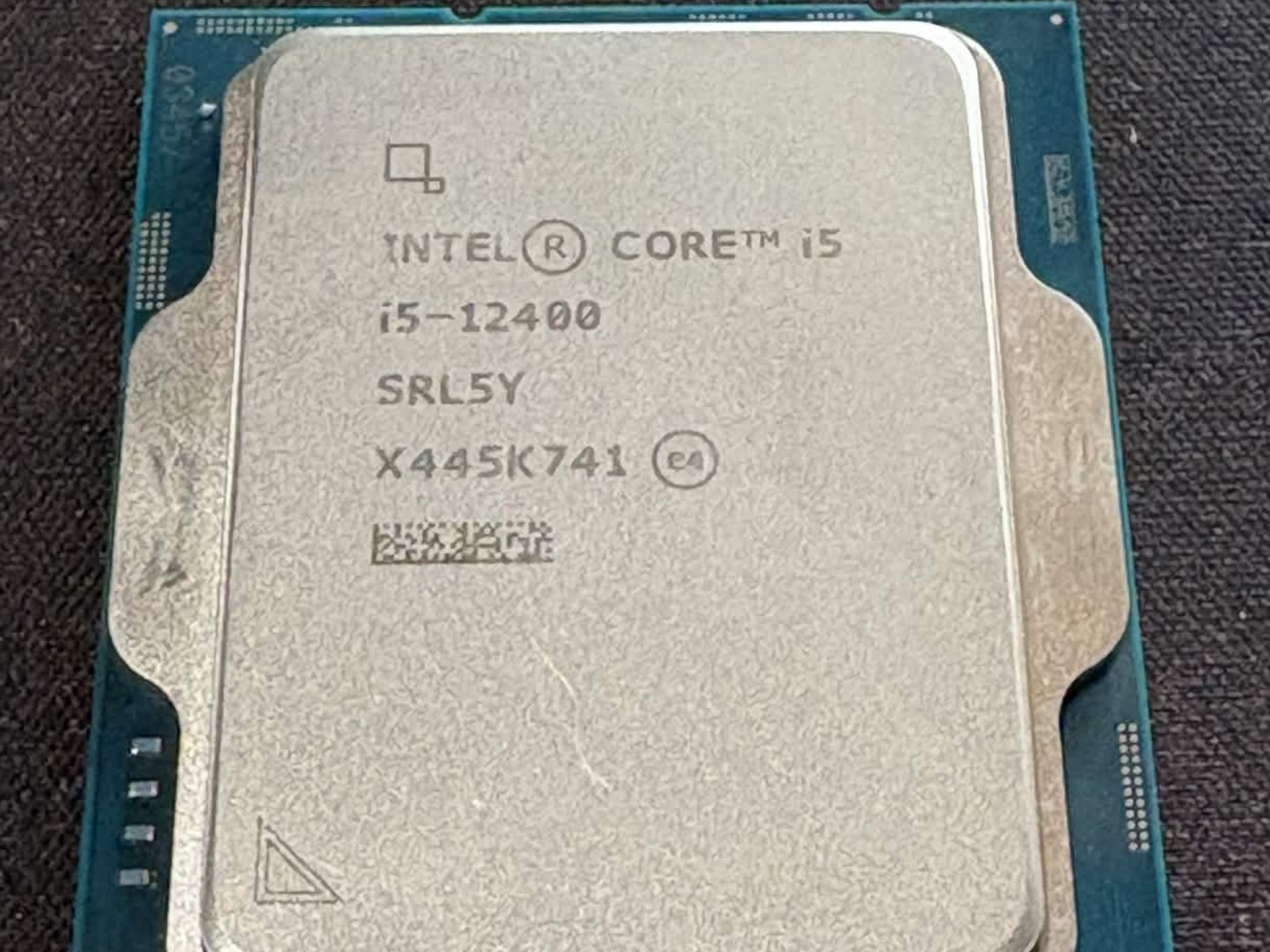 Intel Core i5-12400