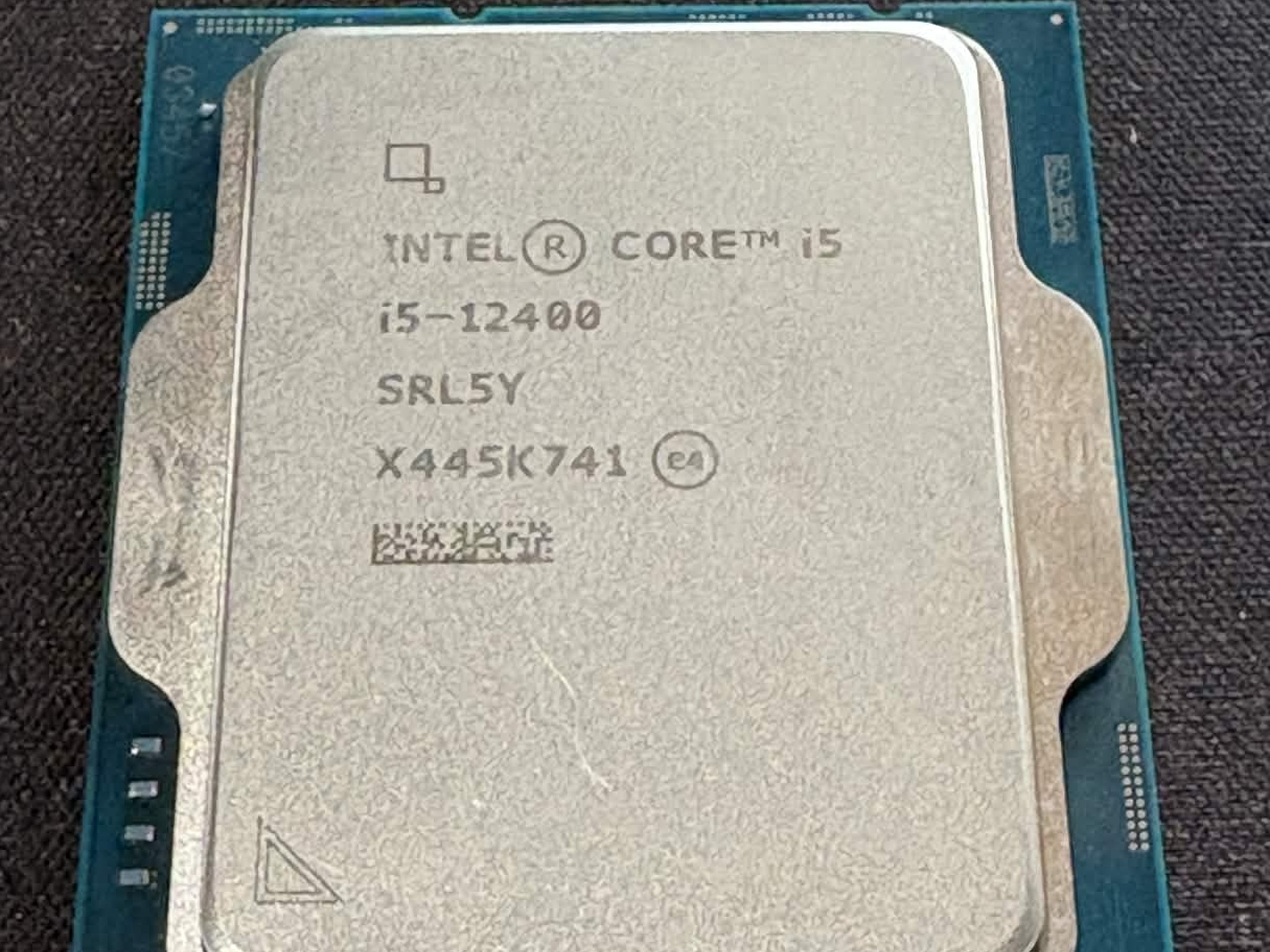 Intel Core i5-12400