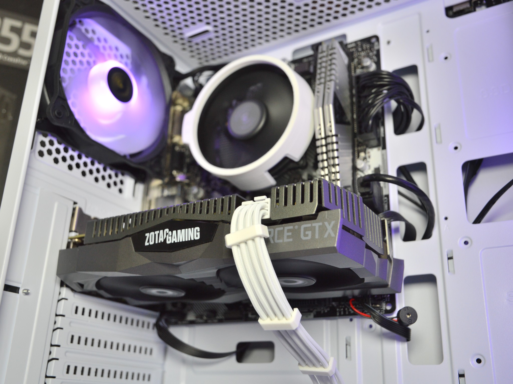 ⚪🟣| GTX 1660 Ti 6GB | RYZEN 5 3500 | 16GB DDR4 RAM | 512 GB NVME SSD | Violet Skies |