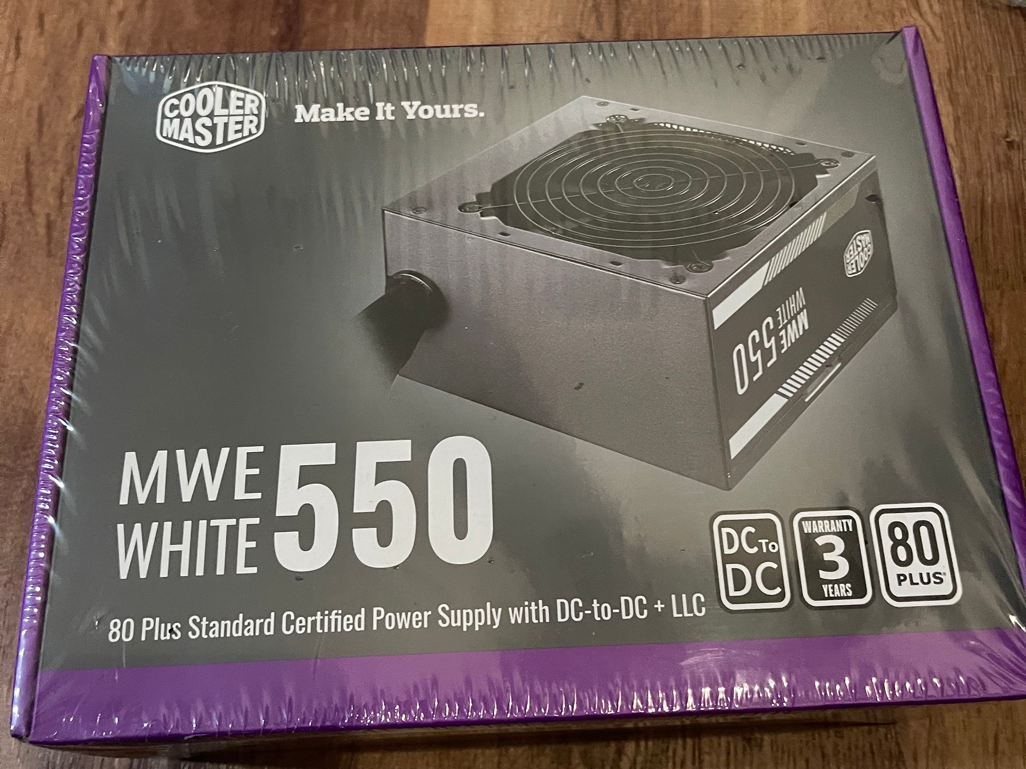 **New sealed in box 550 white**