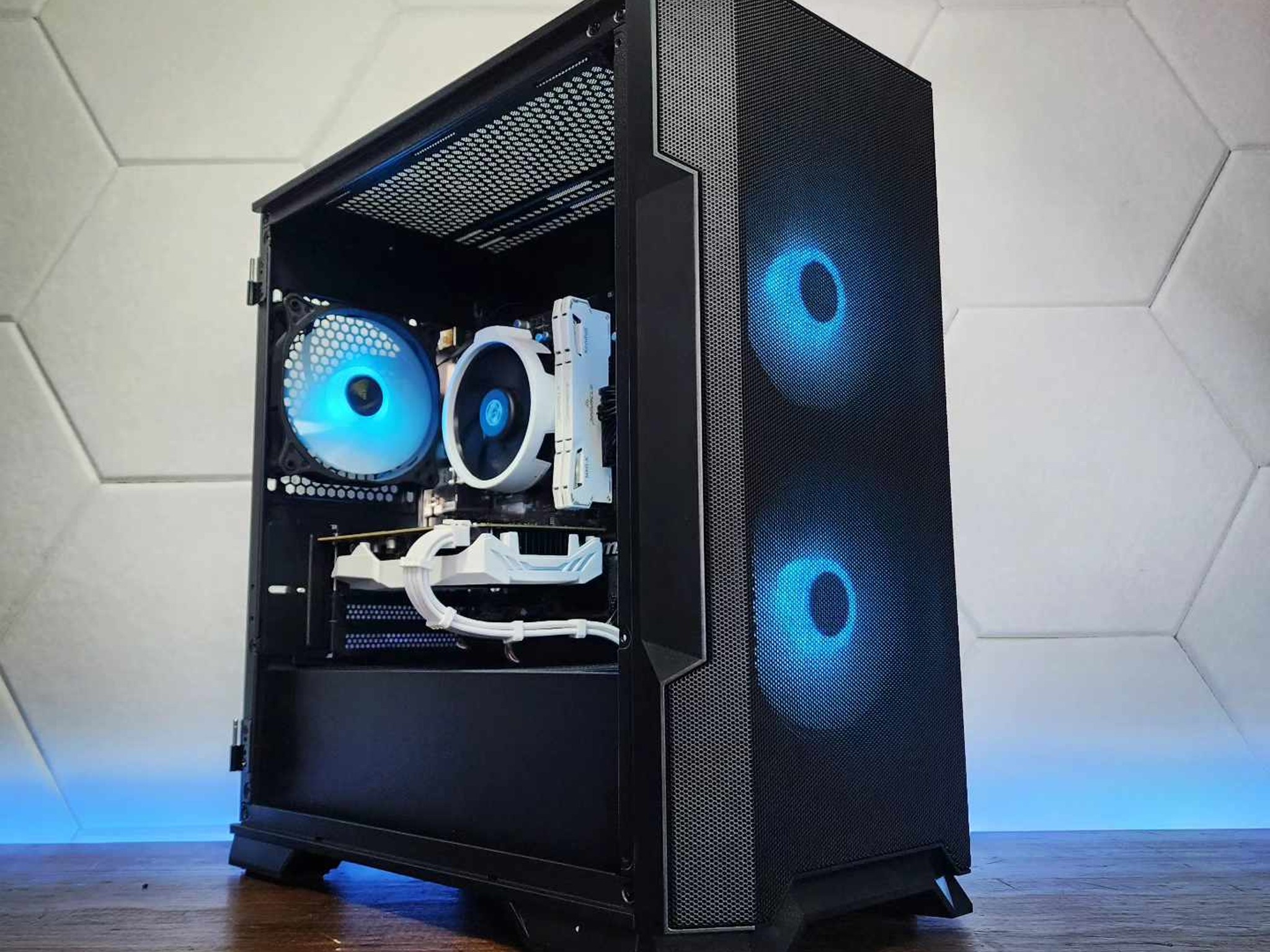 💜🤍💜 GTX 1660 Ti // Ryzen 5 1600AF // 16GB 3600MHz // 1TB SSD