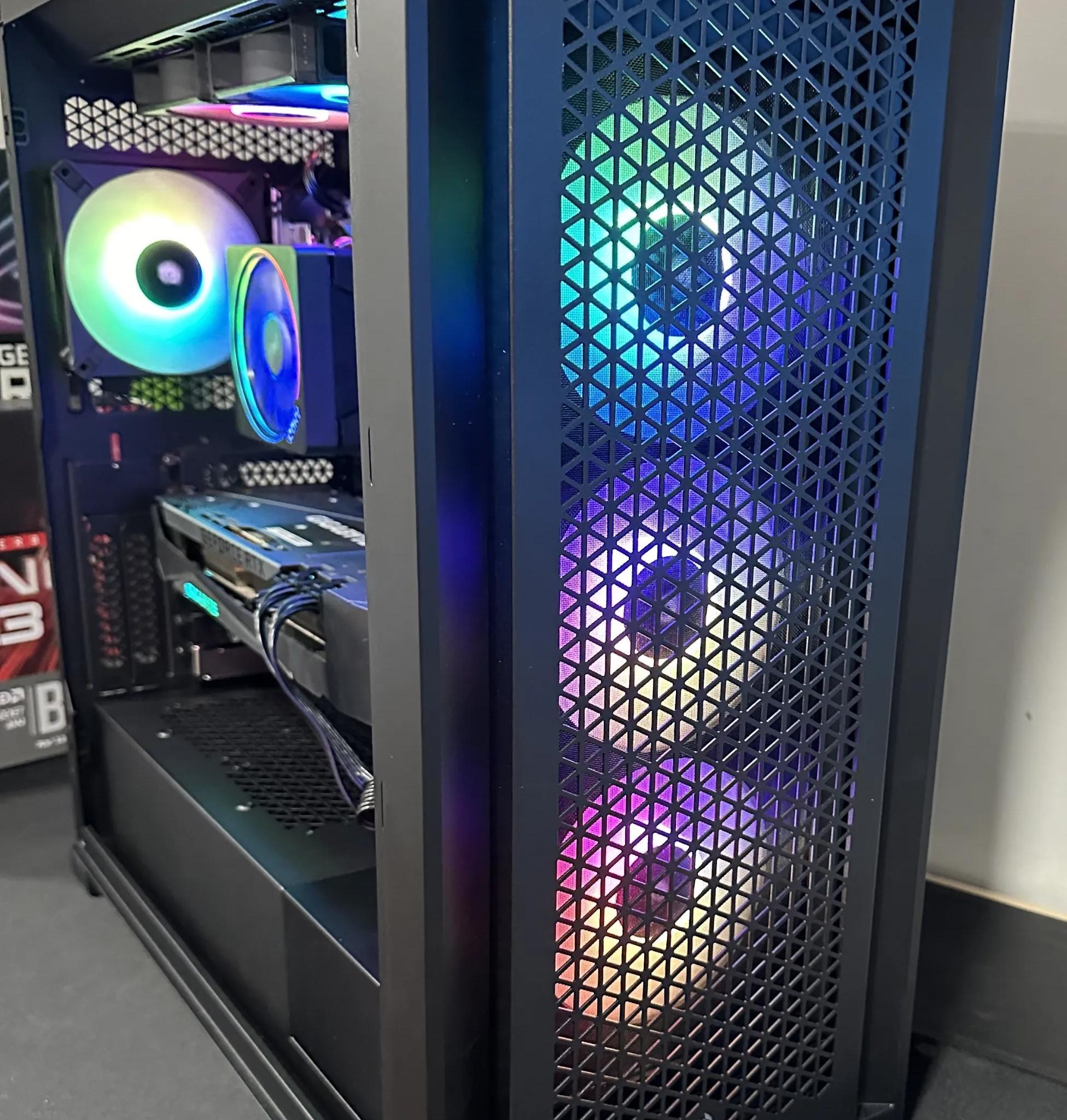 RTX 3070 Ti - Ryzen 9 3900x - 64 Gb RAM - 1 TB M.2 SSD - Custom Gaming PC