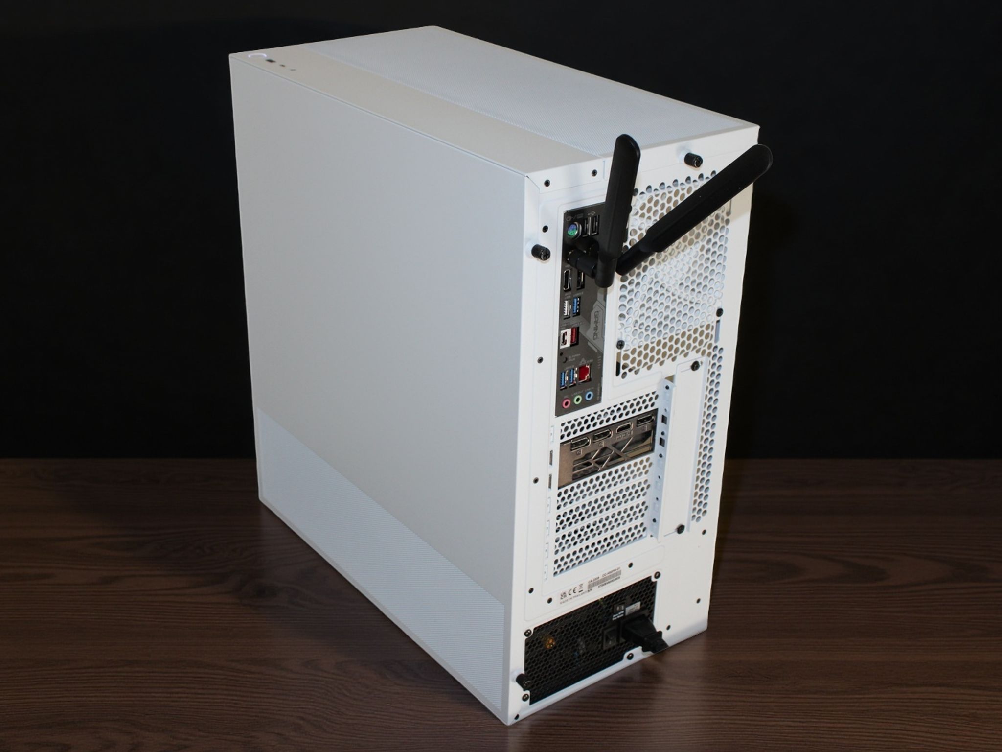 Super Smooth NZXT AM5 | Ryzen 7 7700X | GeForce RTX 4060 | 32GB G.Skill DDR5 | 2TB PNY M....