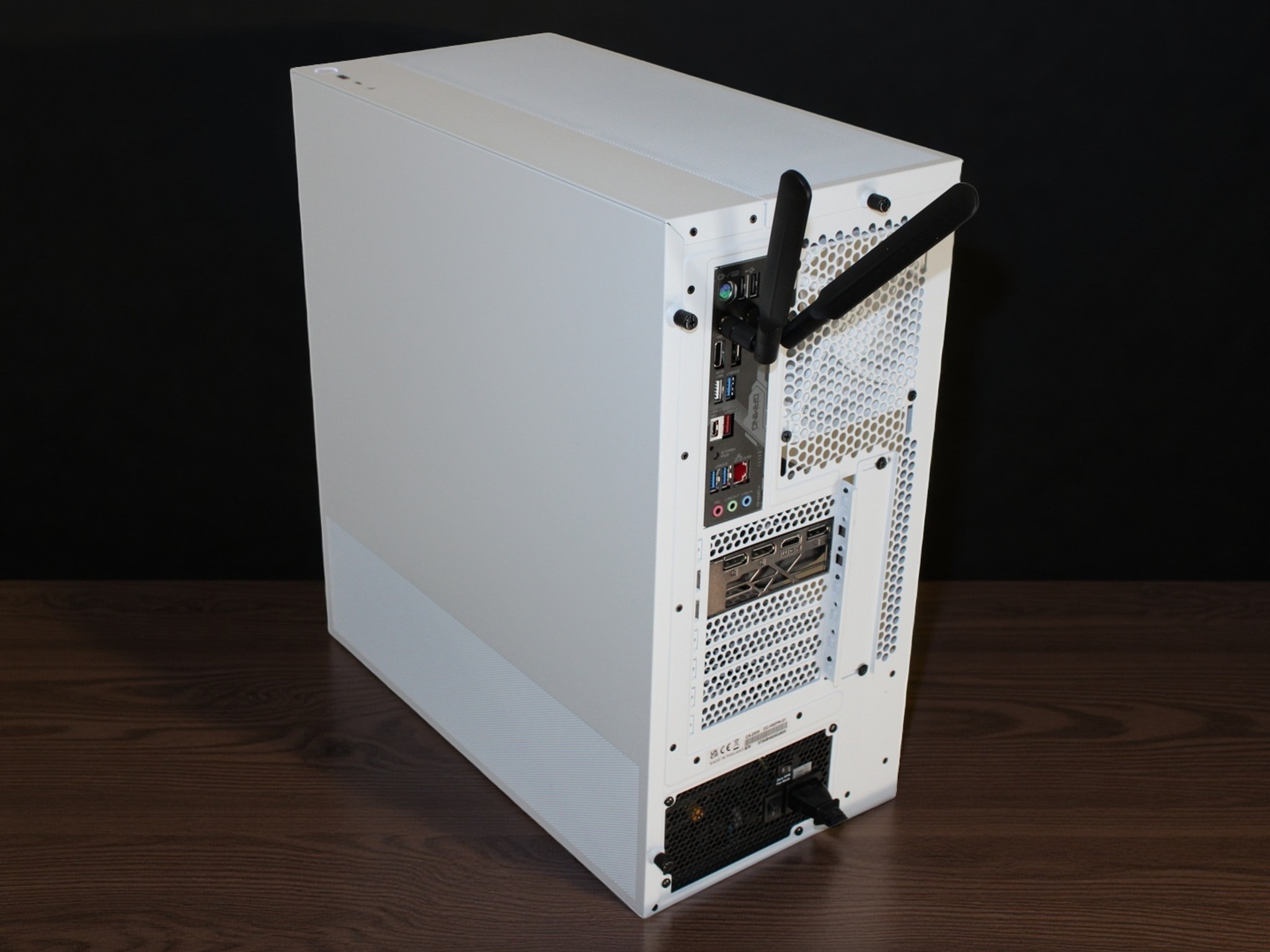 Super Smooth NZXT AM5 | Ryzen 7 7700X | GeForce RTX 4060 | 32GB G.Skill DDR5 | 2TB PNY M....