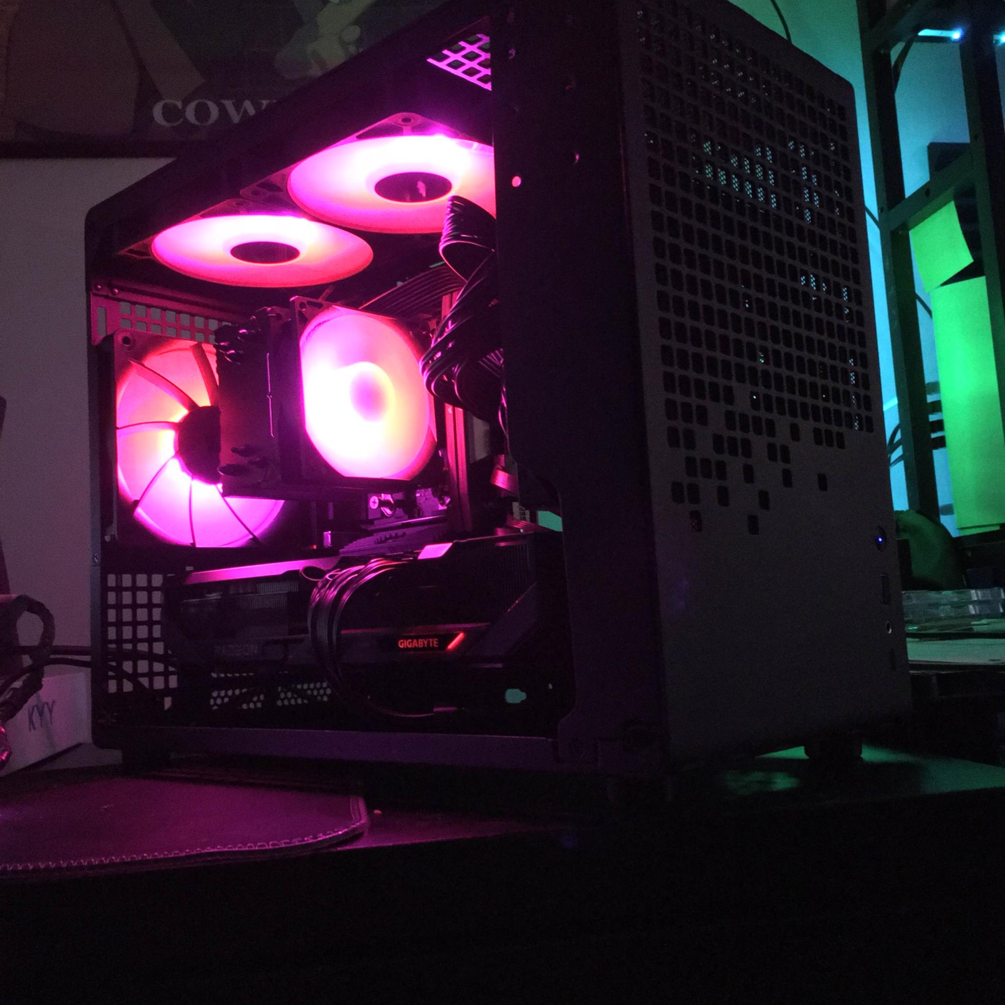 Z20 9800X3D x Giga 9070XT Gaming OC SFF