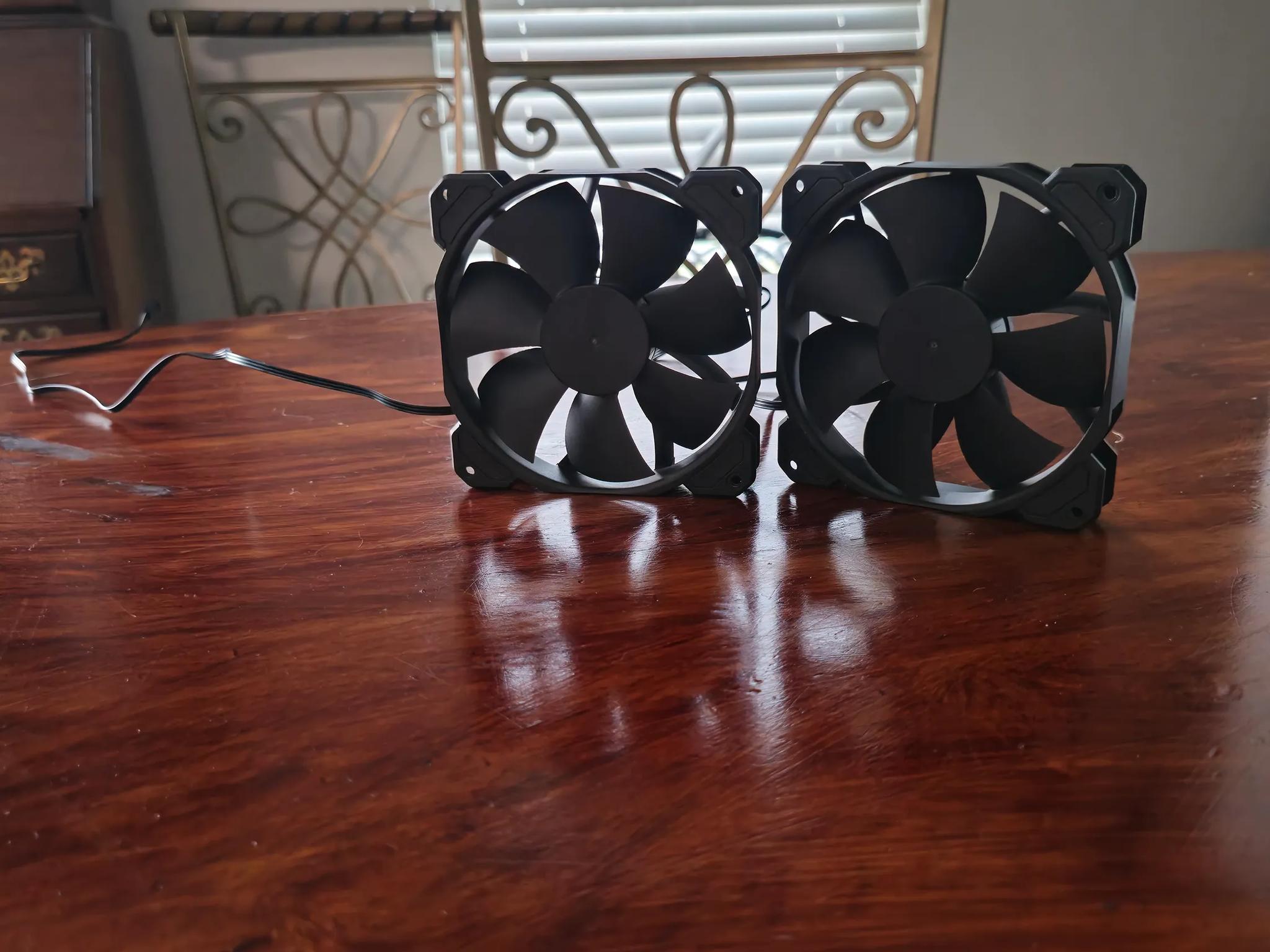 2x Corsair sp120 fans