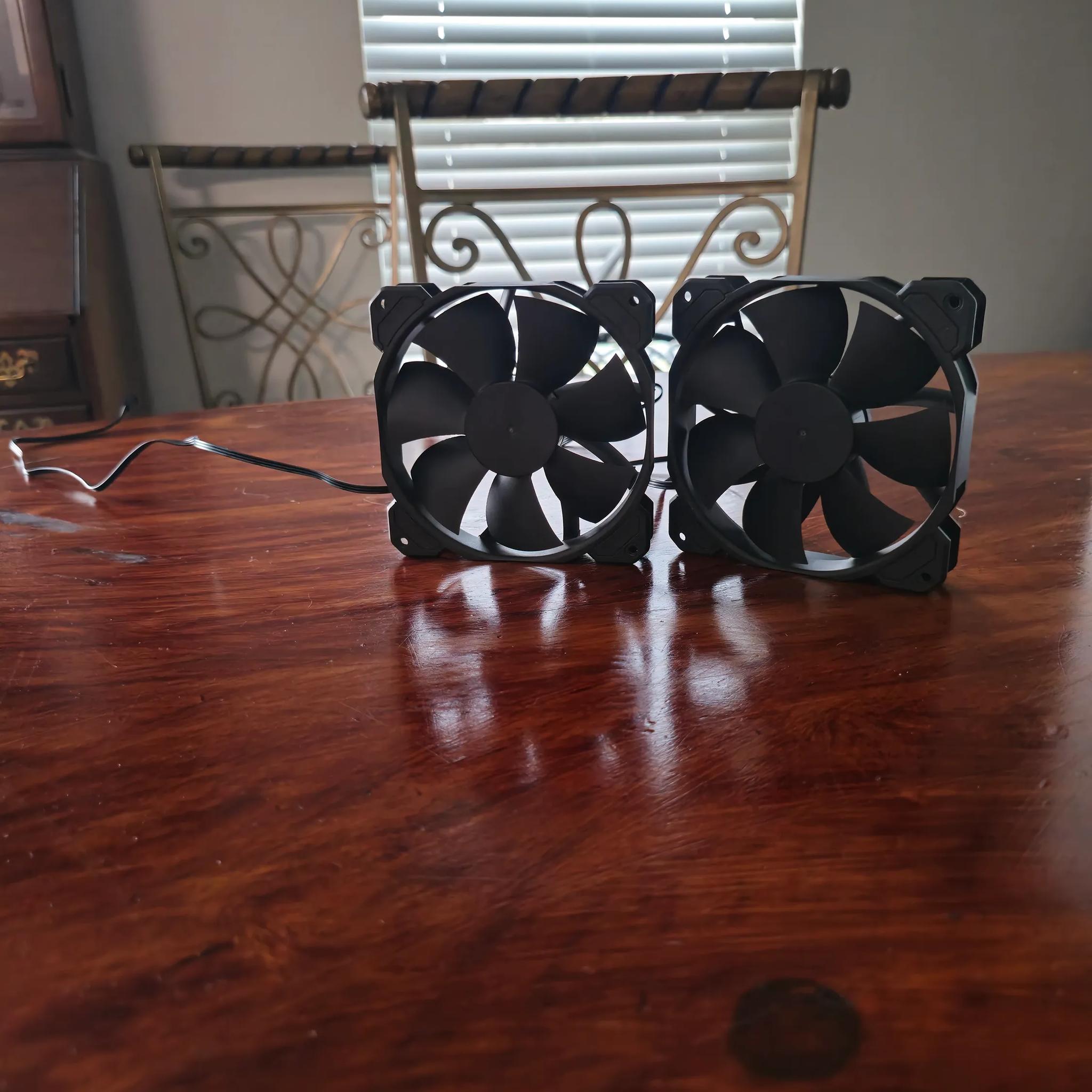2x Corsair sp120 fans