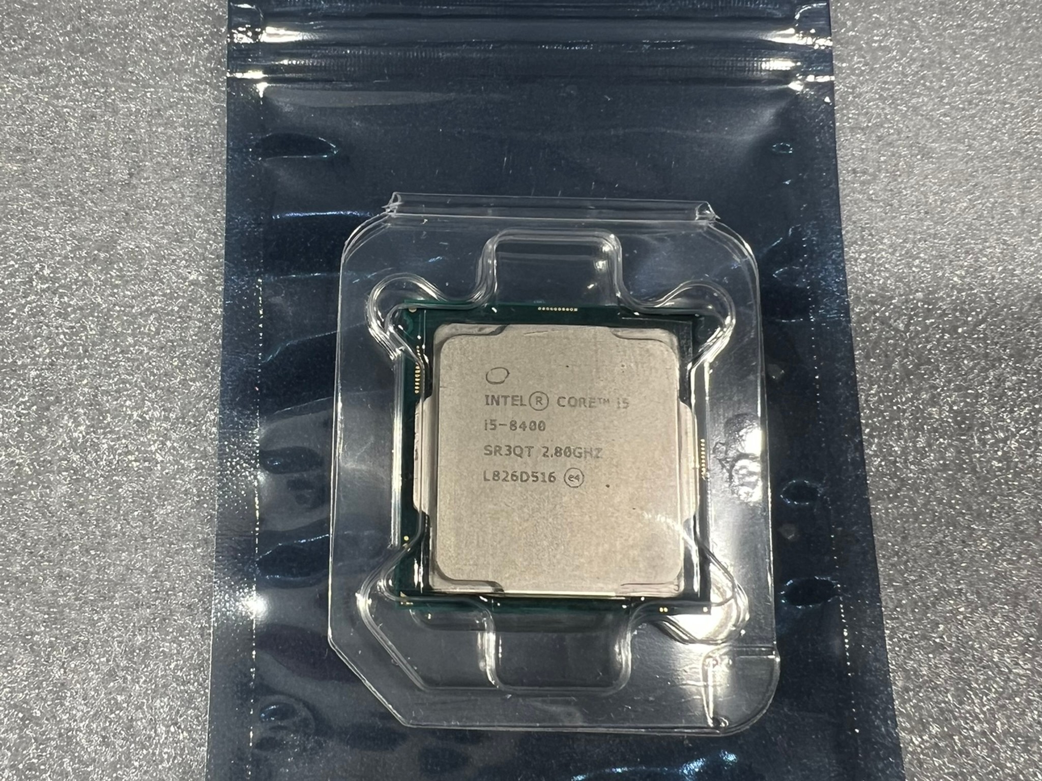 Intel i5 8400