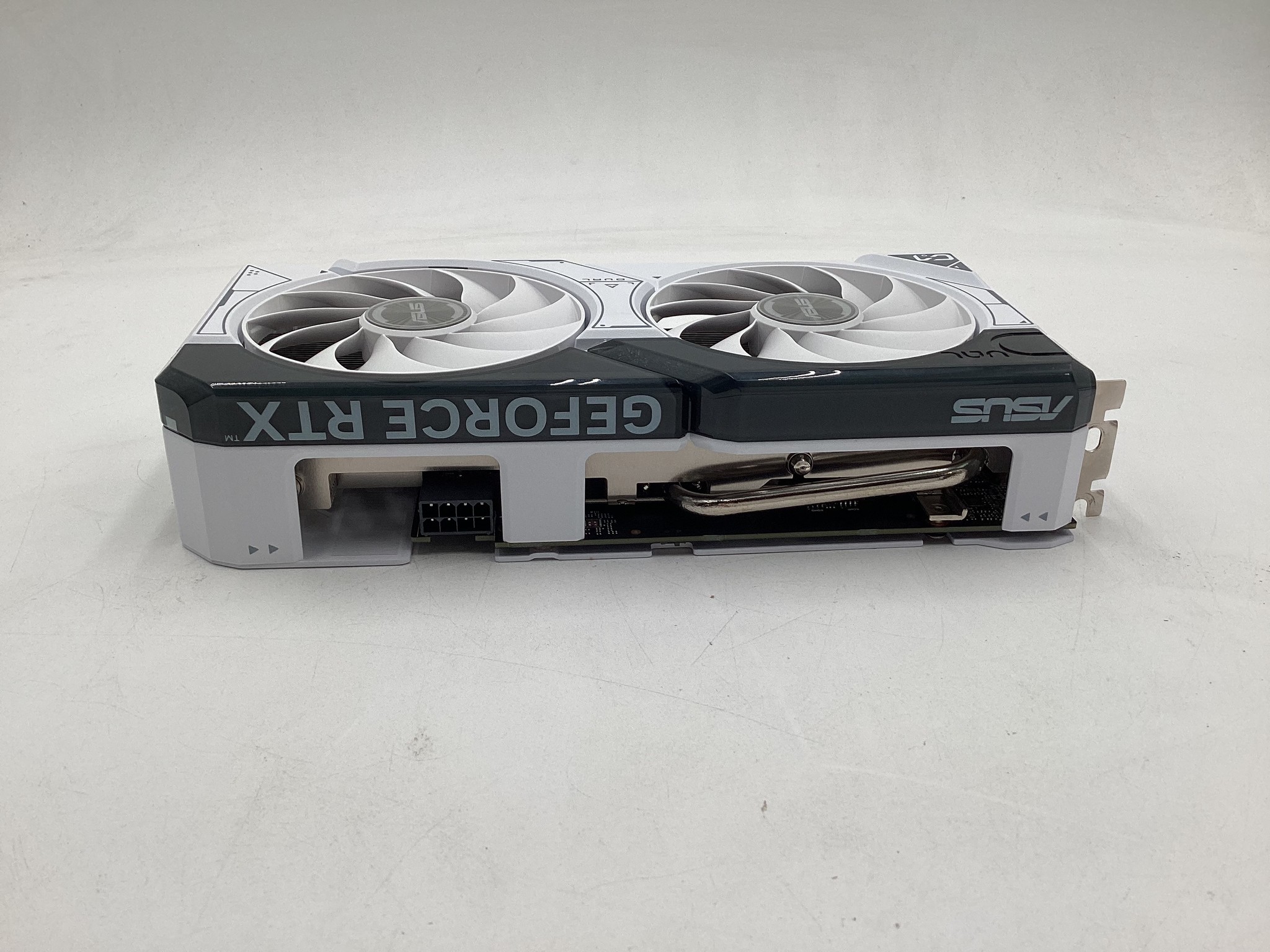 Roll over image to zoom in ASUS Dual GeForce RTX™ 4060 OC White Edition 8GB GDDR6