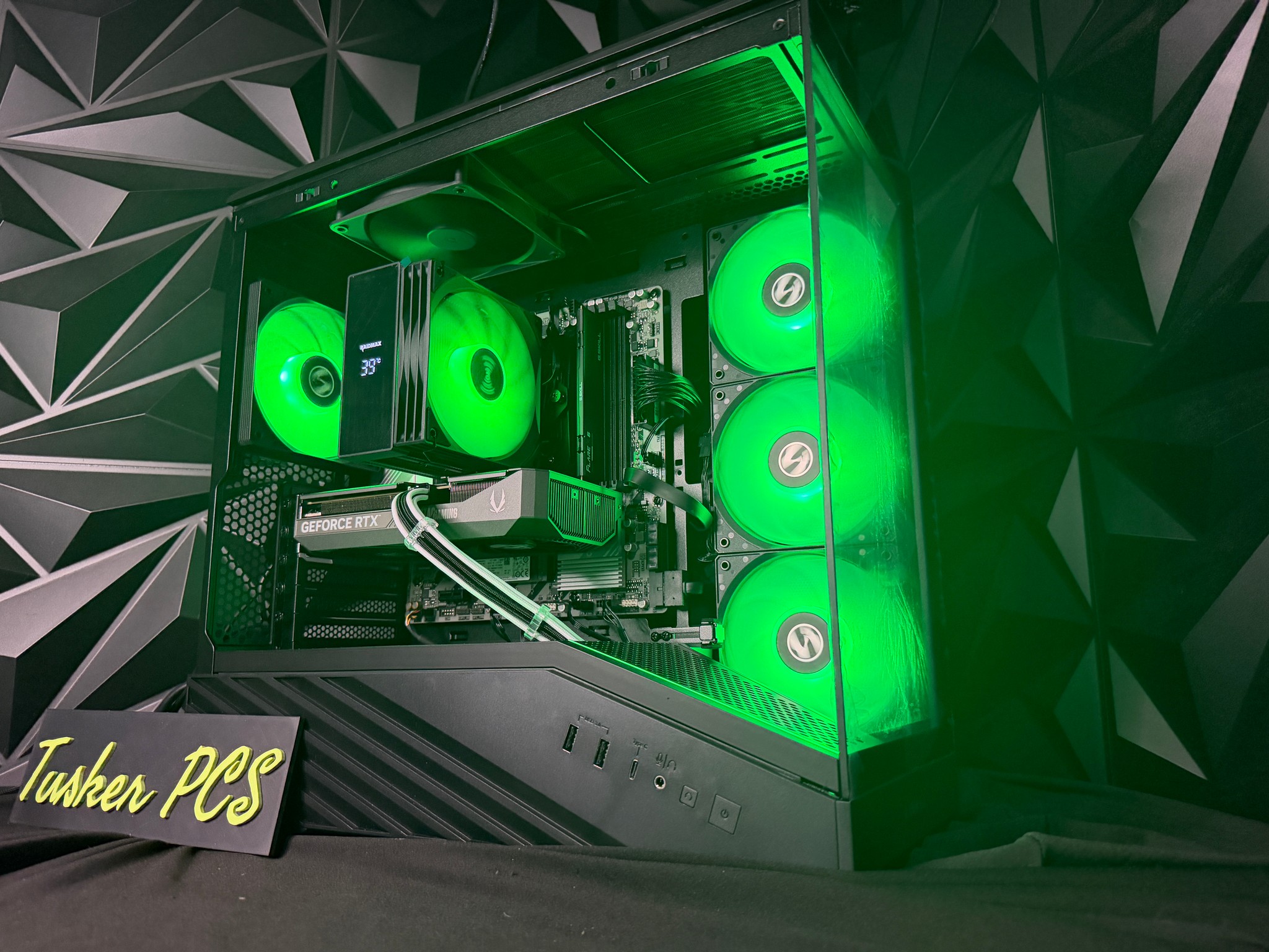🚀🎮 THE STARTER CARTER 🎮🚀 Ryzen 5 8400F| RTX 5060Ti| 16 GB DDR5| 1.25 TB NVMe| 650W Gold PSU