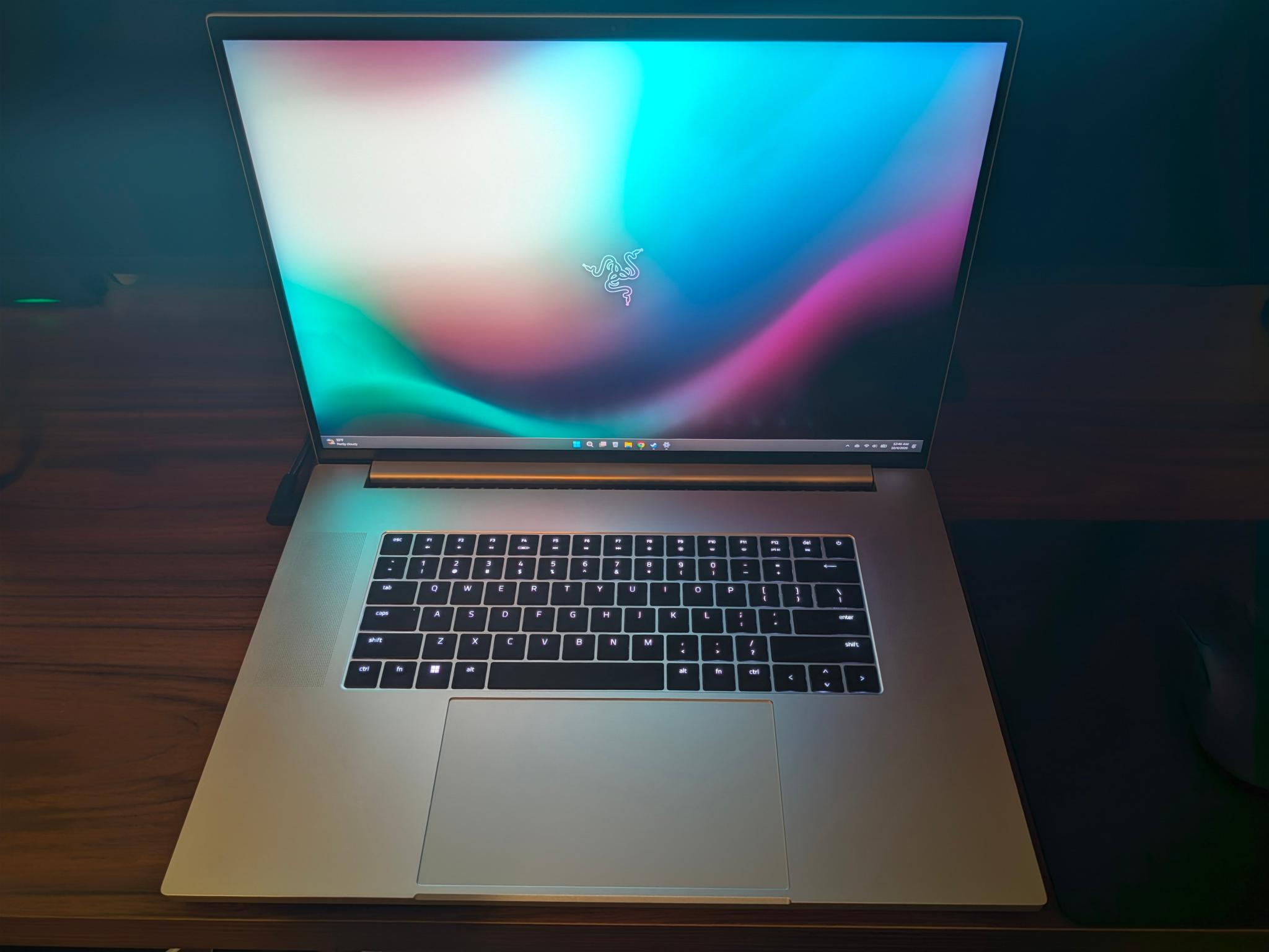 Razer Blade 18 - RTX 4090 16GB | i9-14900HX | 32GB RAM | 3TB SSD | 1600p 300Hz Mini-LED