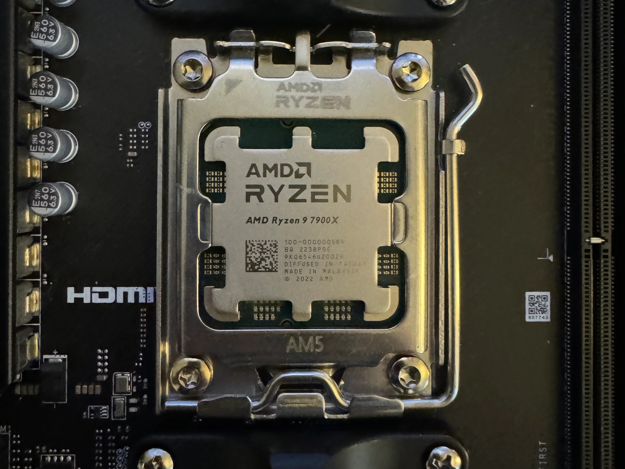 Bundle! Ryzen 9 7900X + B650 MAG Tomahawk WiFi & 32GB DDR5