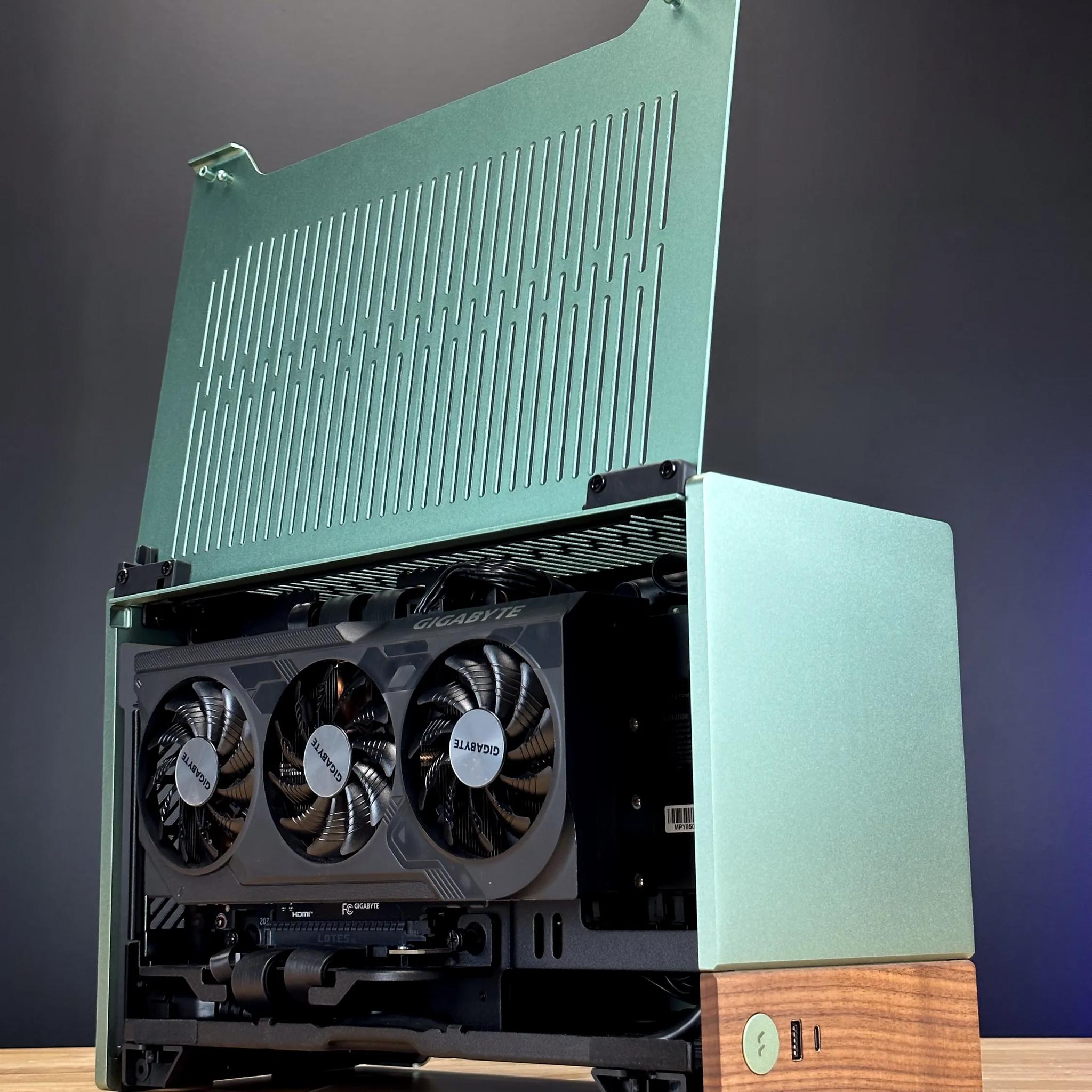 AES Terra ITX - Ryzen 9 7940HX - RTX 4070 Super Gaming/Productivity PC