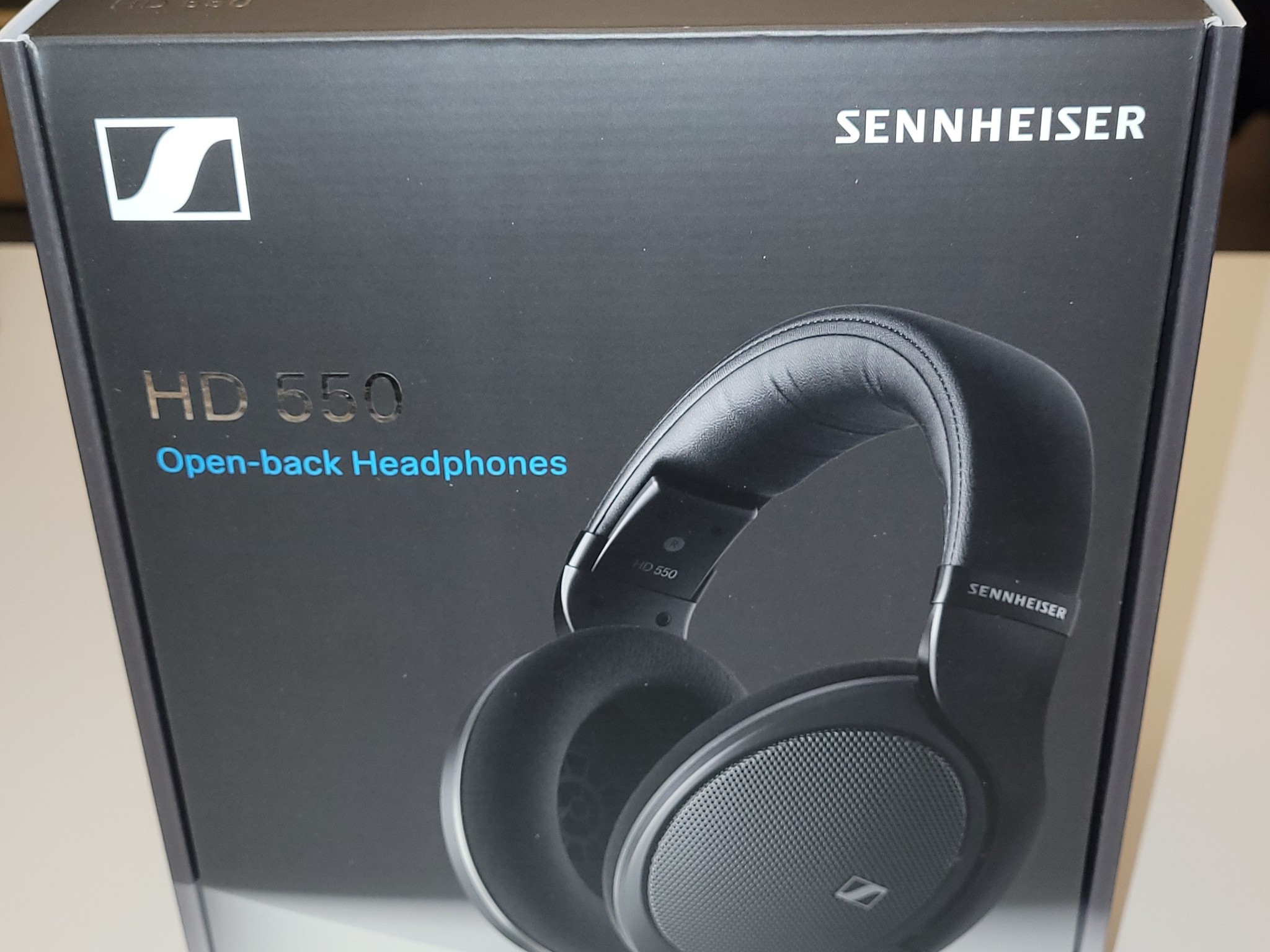 Sennheiser HD 550 Open-Back Audiophile Headphones, NEW UNOPENED