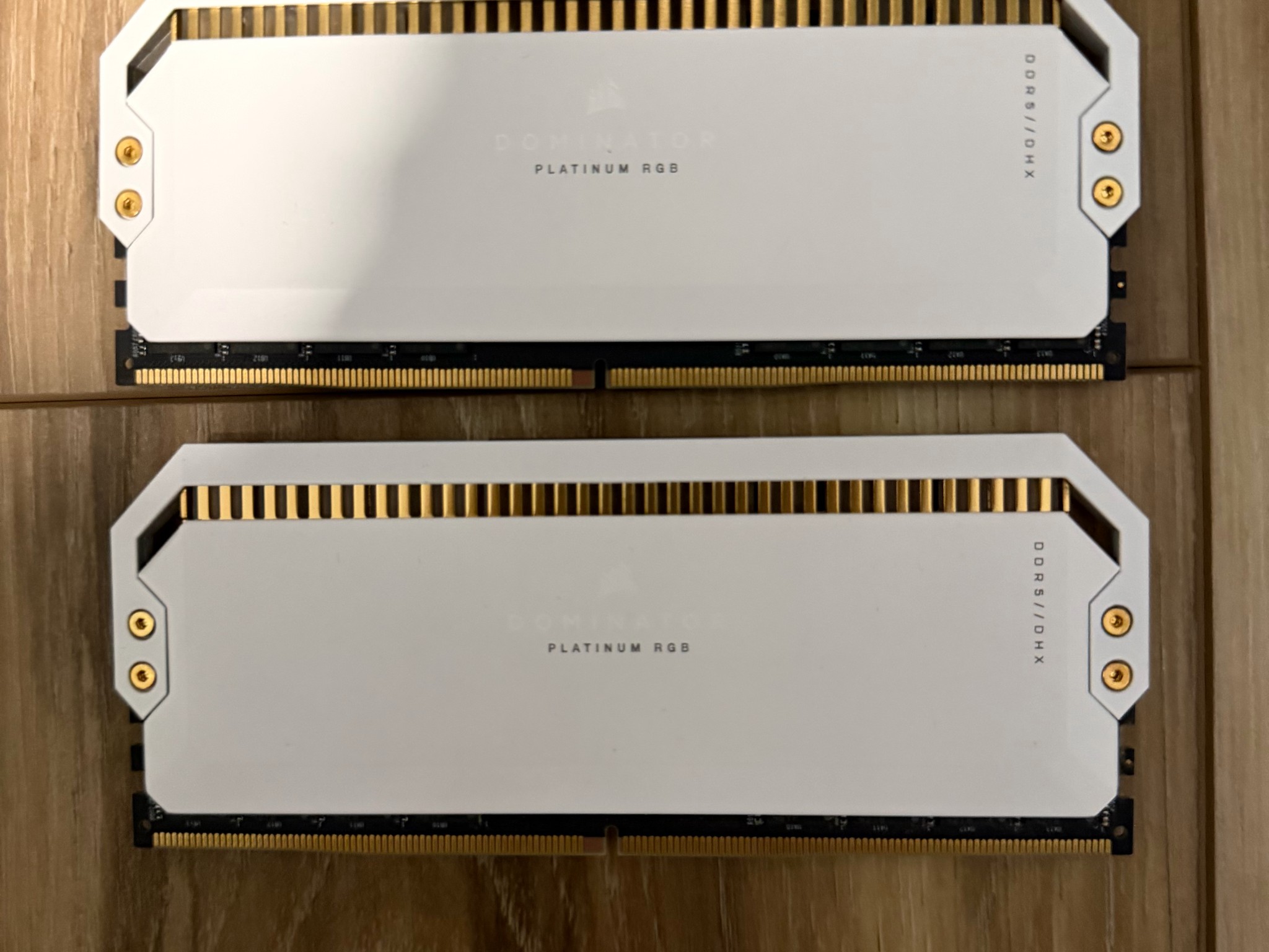 FREE SHIPPING Corsair Platinum Dominator 64gb DDR5(2x32)