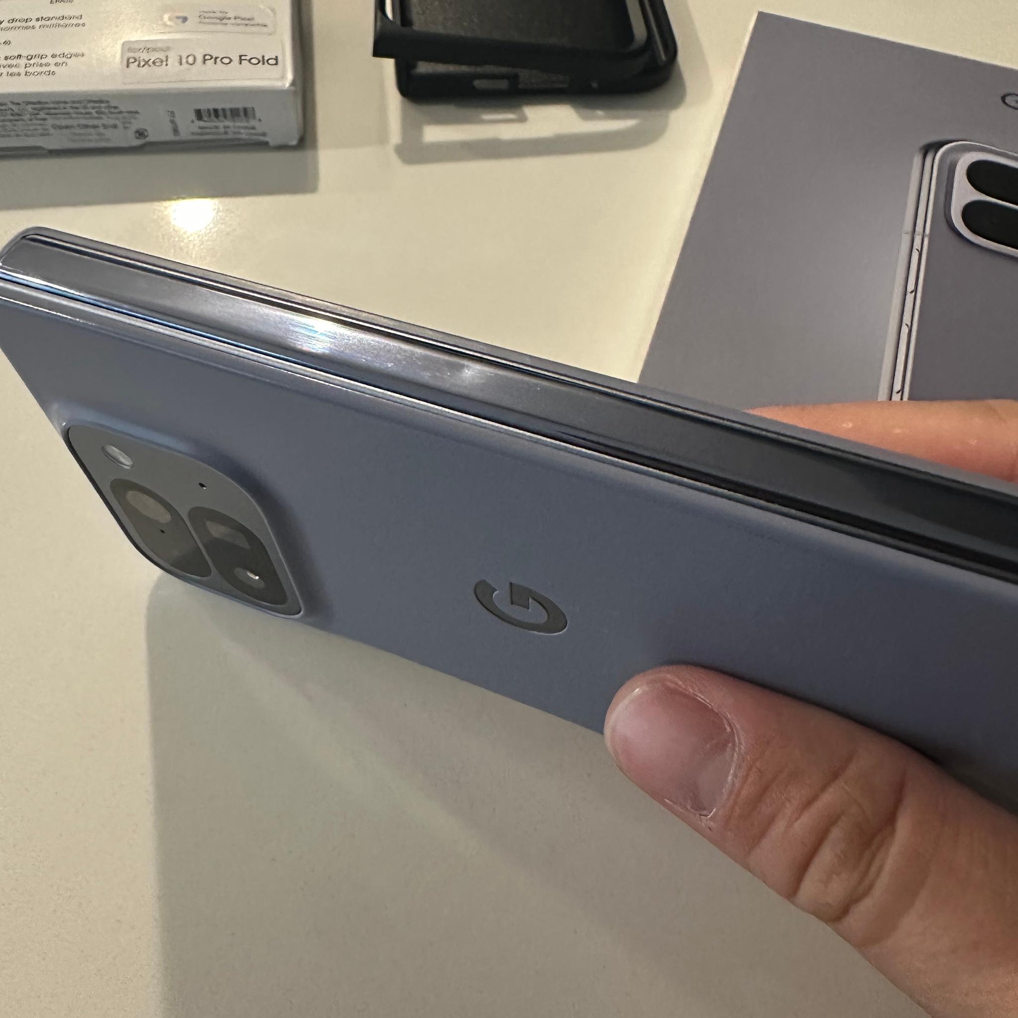 Unlocked Google Pixel 10 Pro Fold 256gb moonstone