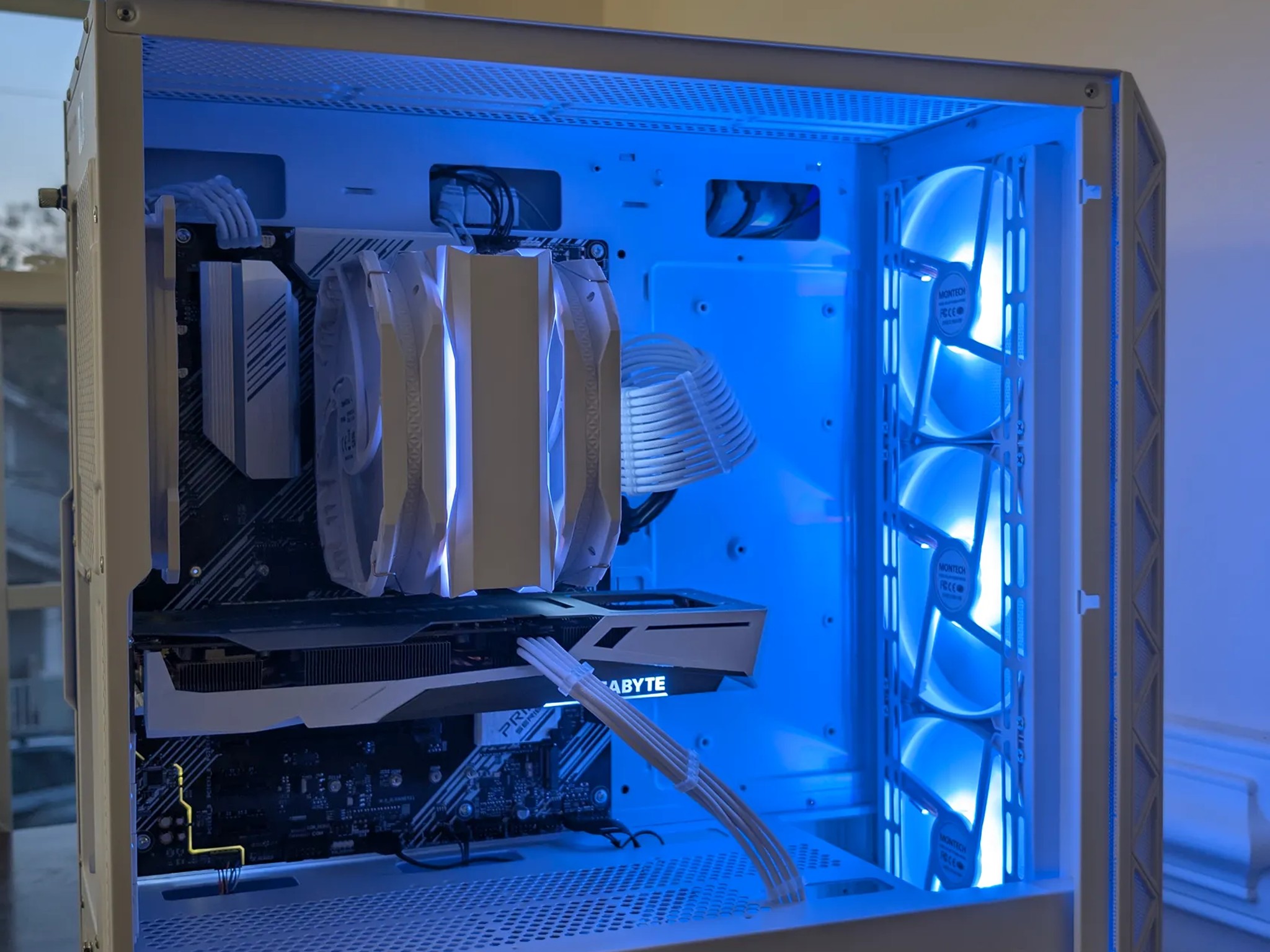 ❄️🧊👻FROZEN GHOST👻🧊❄️CUSTOM WHITE RTX 3060 12GB|AMD RYZEN 5 3600|ASUS PRIME B550-PLUS|1080P BEAST