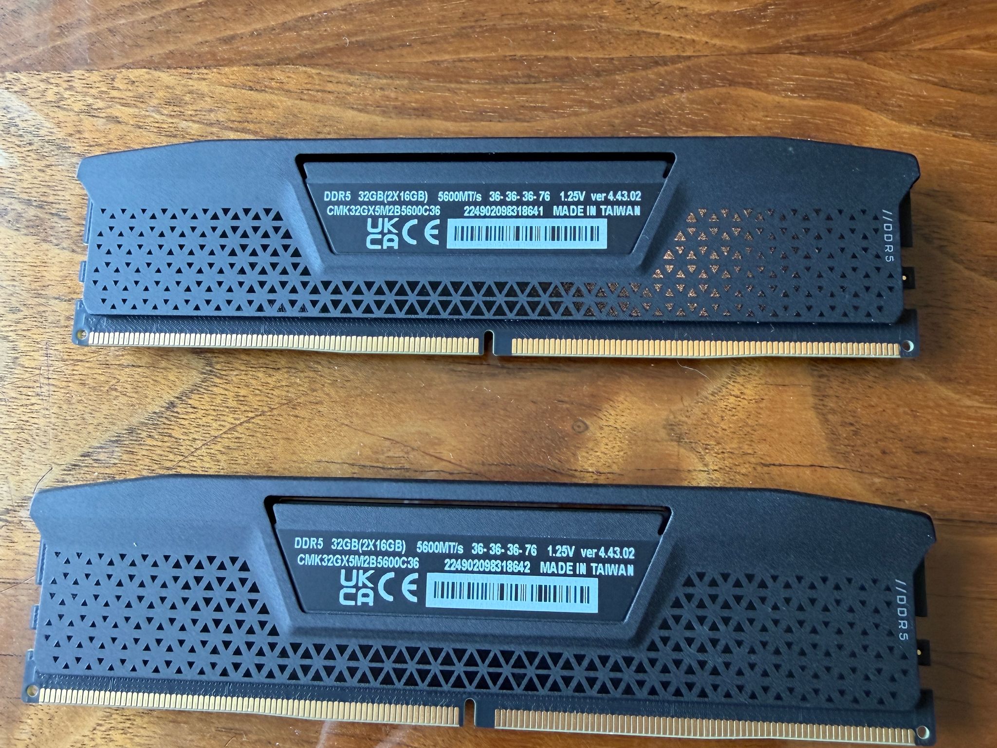 VENGEANCE® 32GB (2x16GB) DDR5 DRAM 5600MT/S CL40 Memory - Black