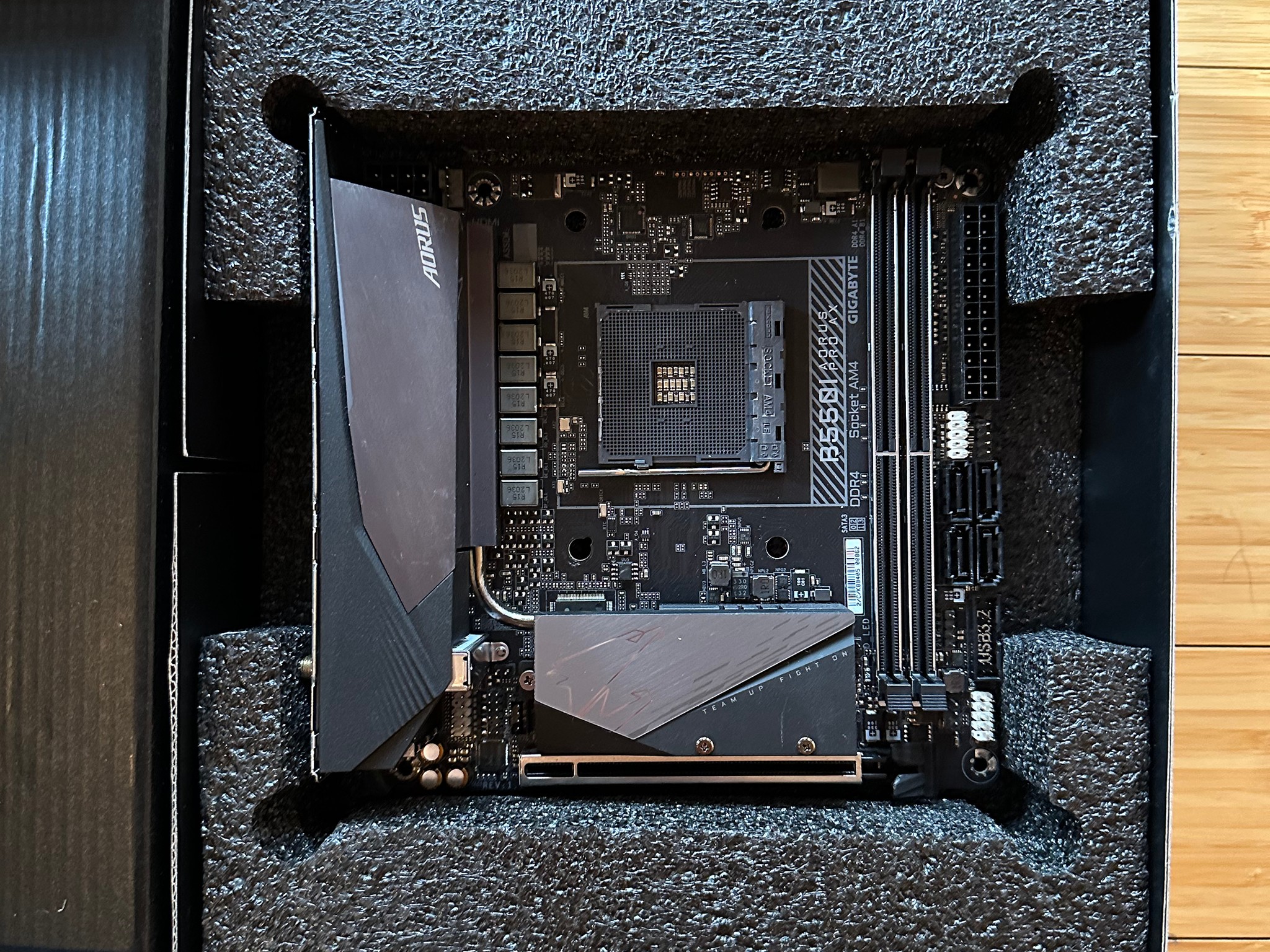 Gigabyte B550I AORUS PRO AX Mini ITX AM4 Motherboard (Lightly Used, In Box)