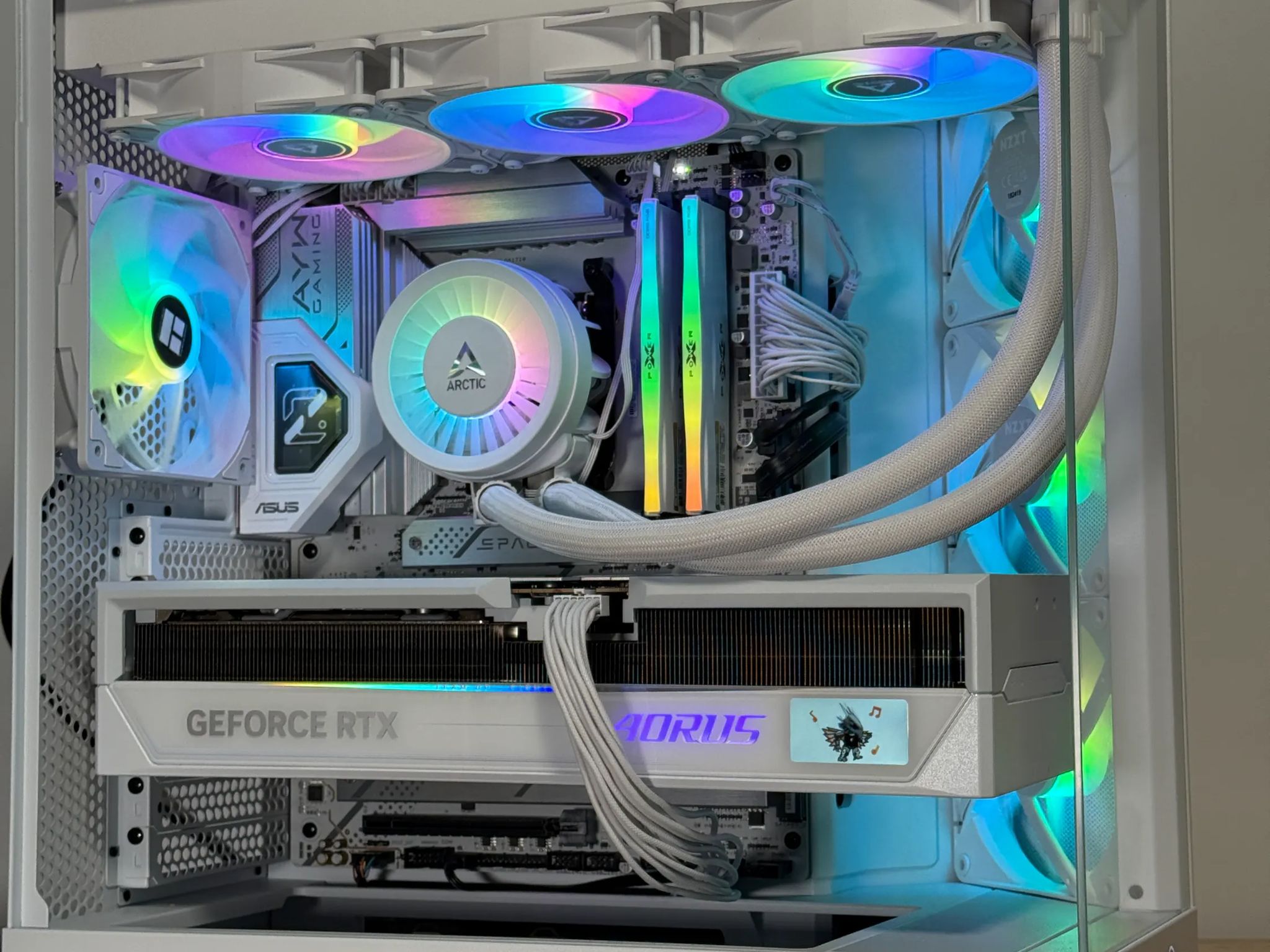 RTX 5090 Ryzen 7 9800x3d Whiteout Gaming PC