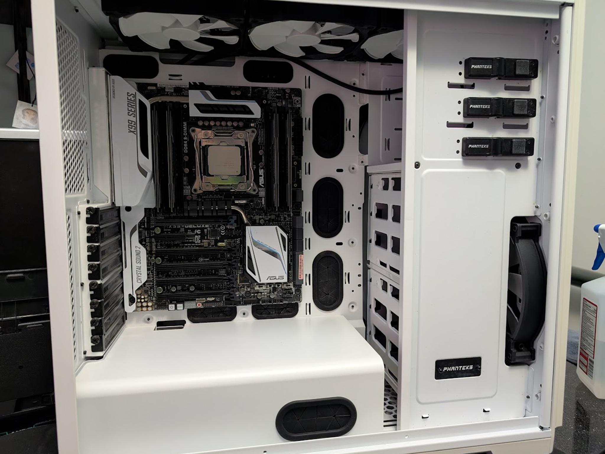Phanteks Enthoo Luxe with X99 Mobo, 5820k, 16GB DDR4