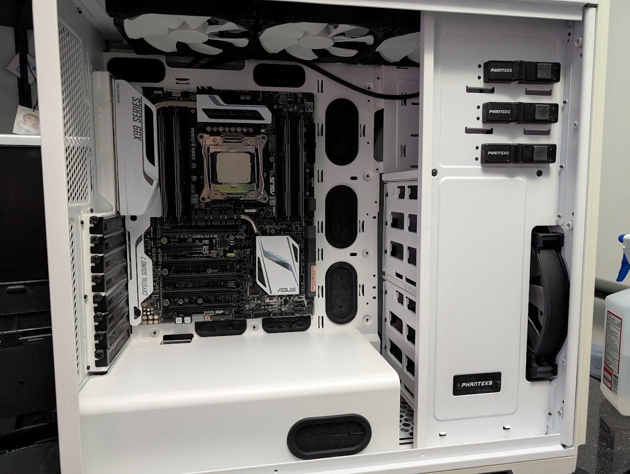 Phanteks Enthoo Luxe with X99 Mobo, 5820k, 16GB DDR4