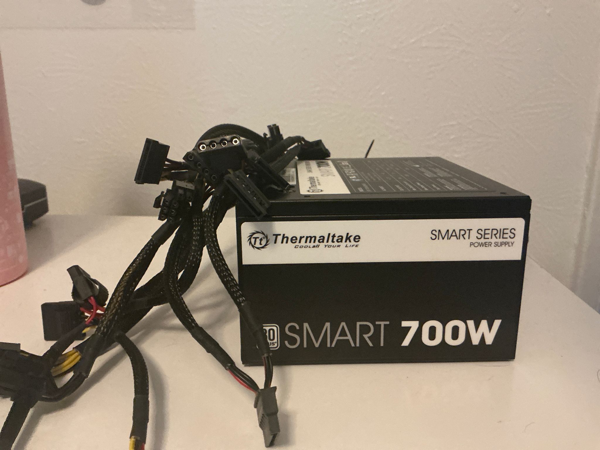 Thermal take smart series power supply 700 W