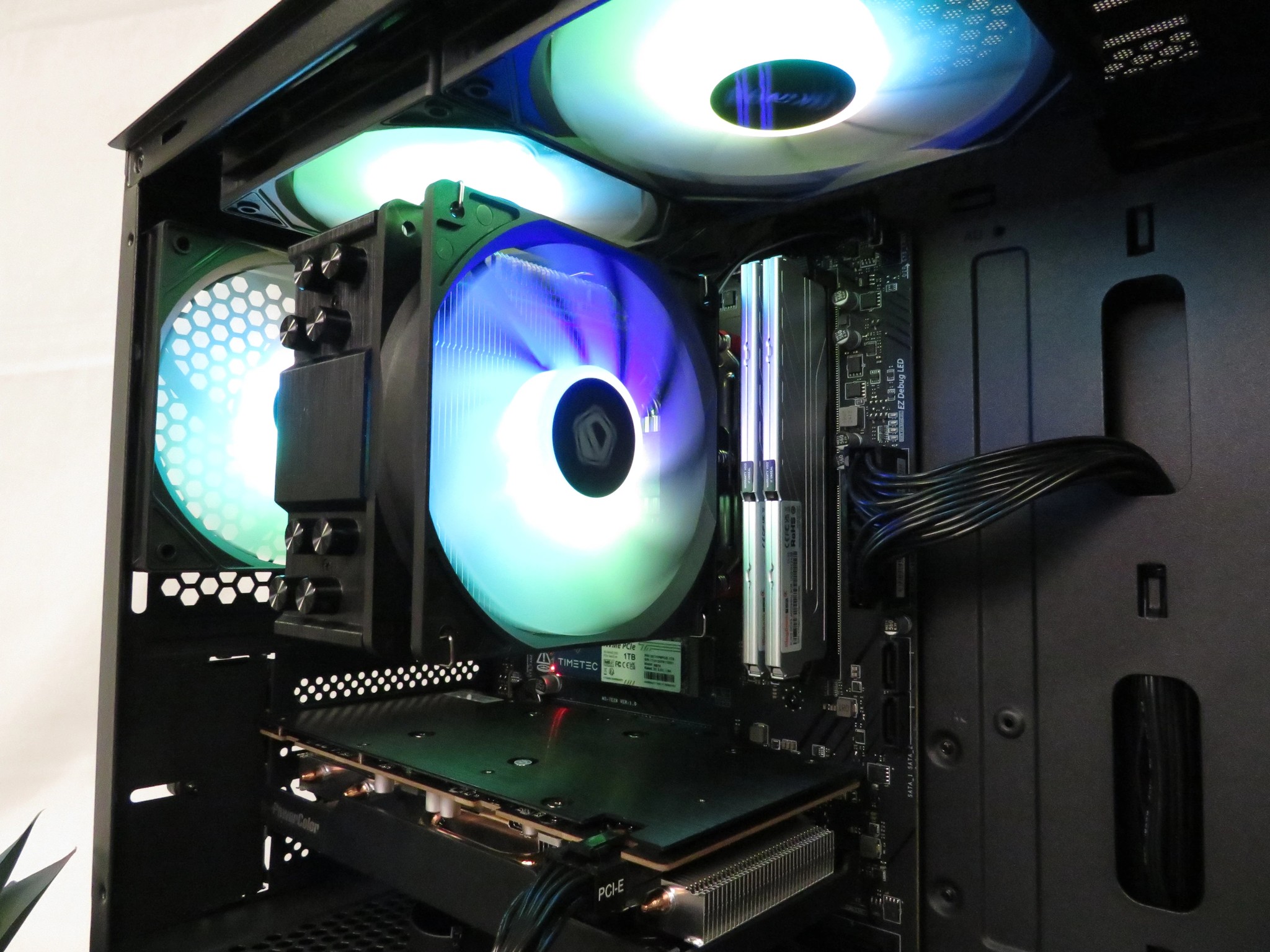 AM5 GAMER! Ryzen 5 7500F + RX 7600 + 16 GB DDR5 + 1 TB NVME