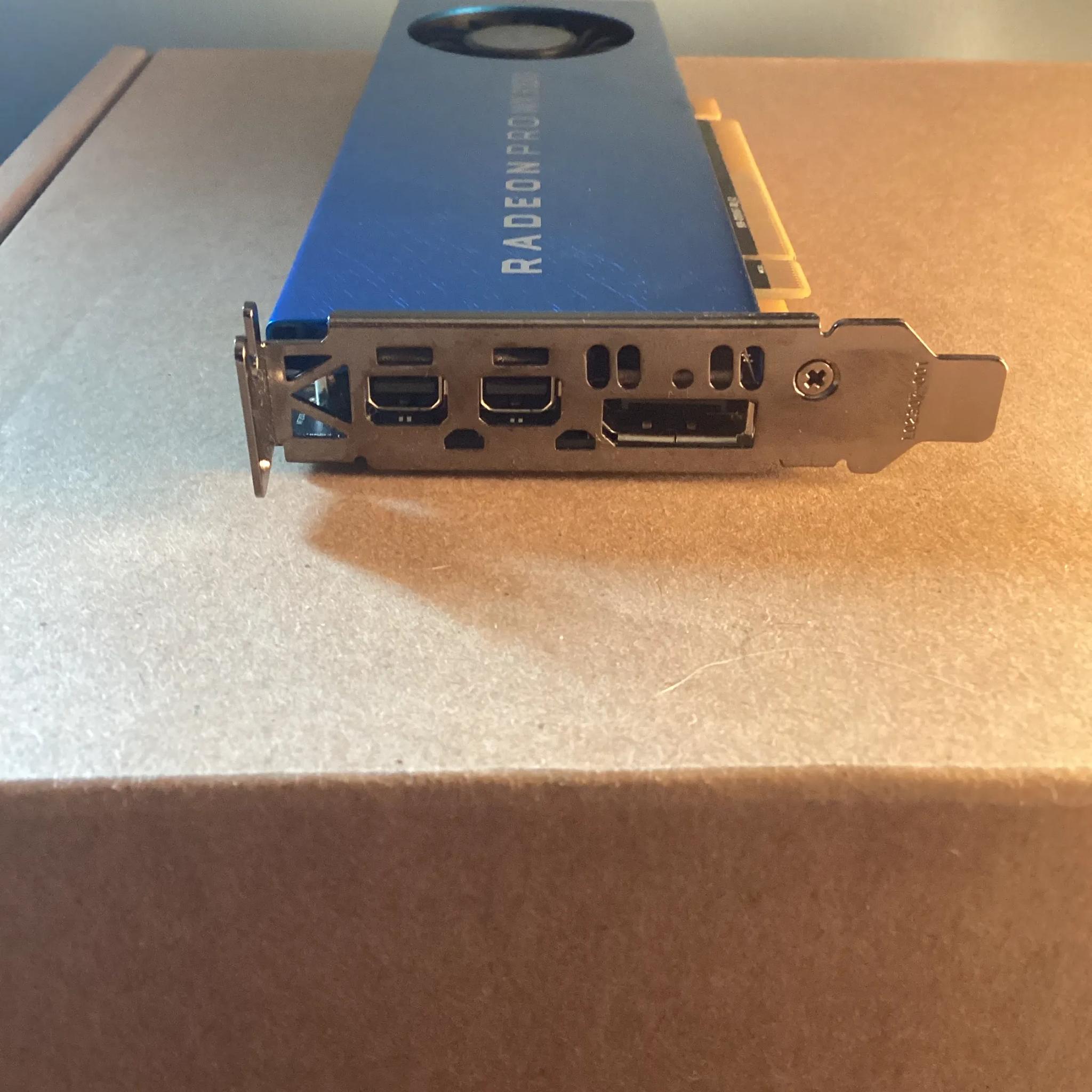 AMD Radeon Pro WX 3100 Low Profile