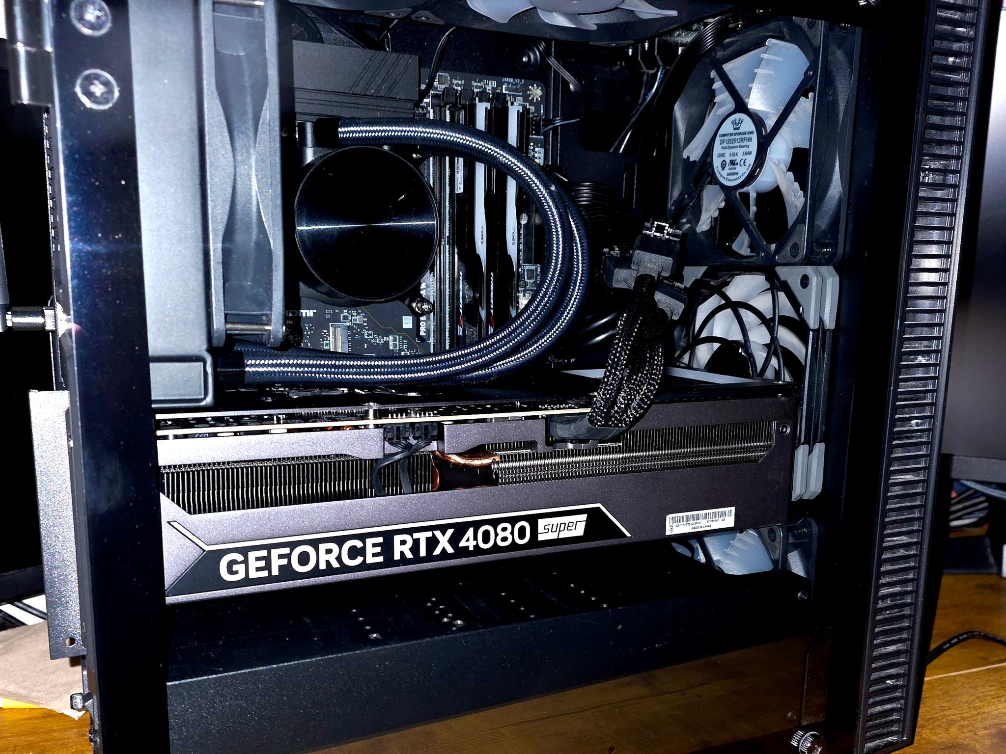 NVIDIA GeForce RTX 4080s, i7-13700KF Liquid Cooled mATX (Perfect Condition)