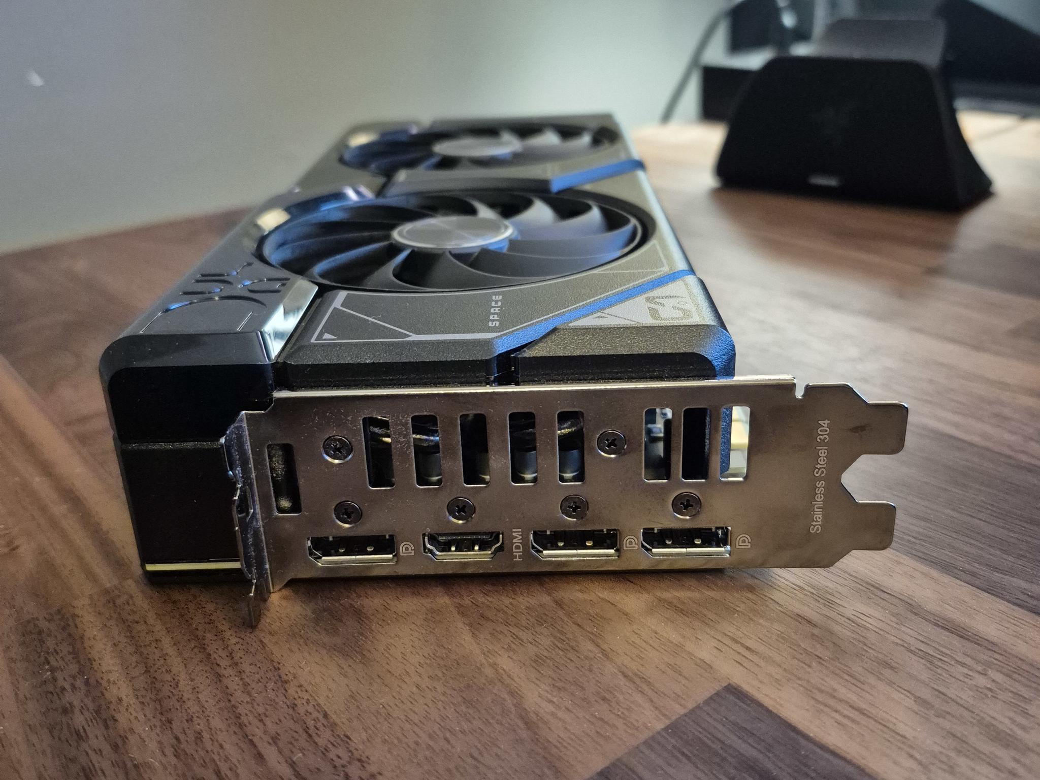 RTX 4070 ASUS