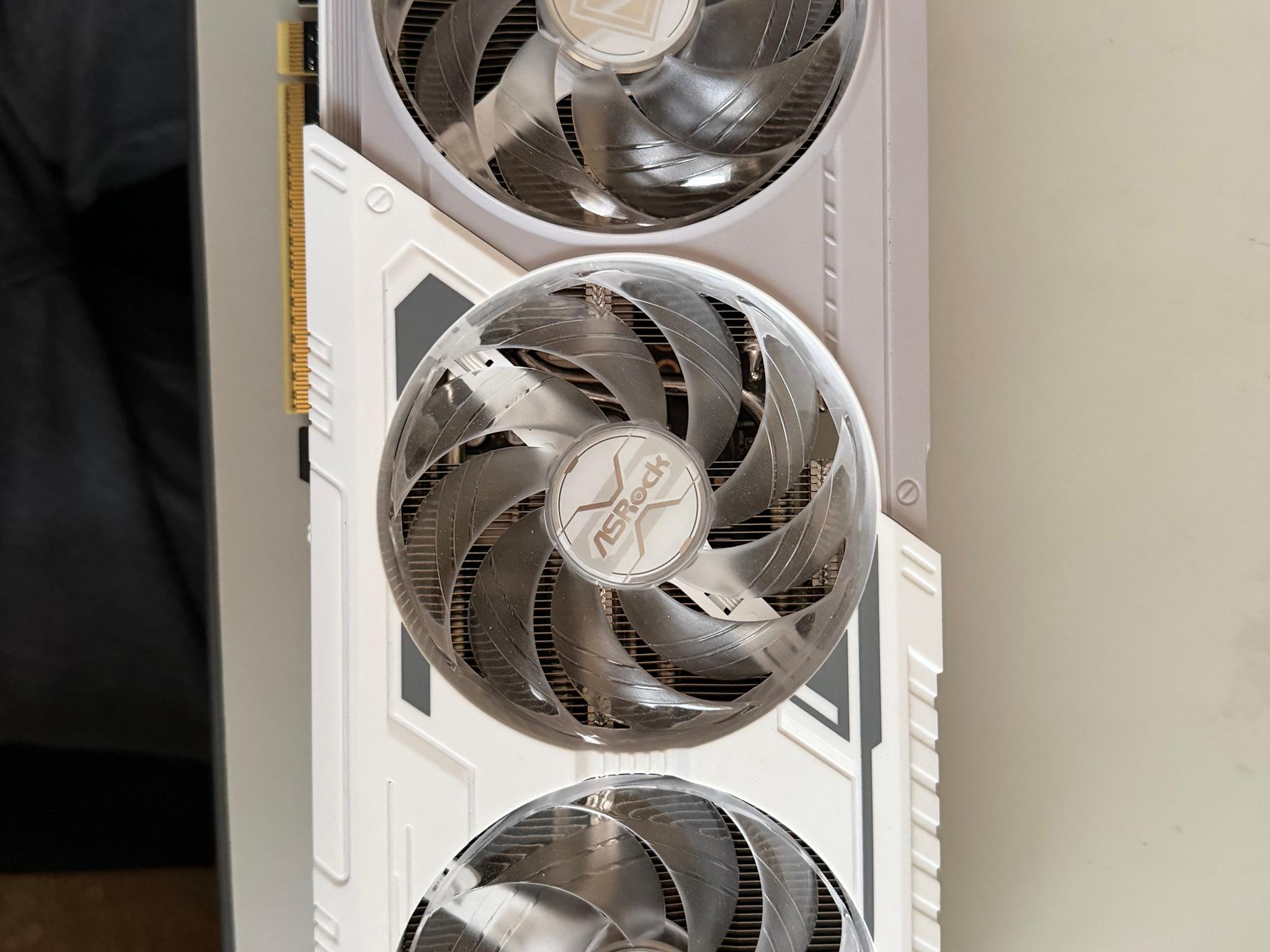 ASRock 9060 XT 16GB OC Steel Legend(White)
