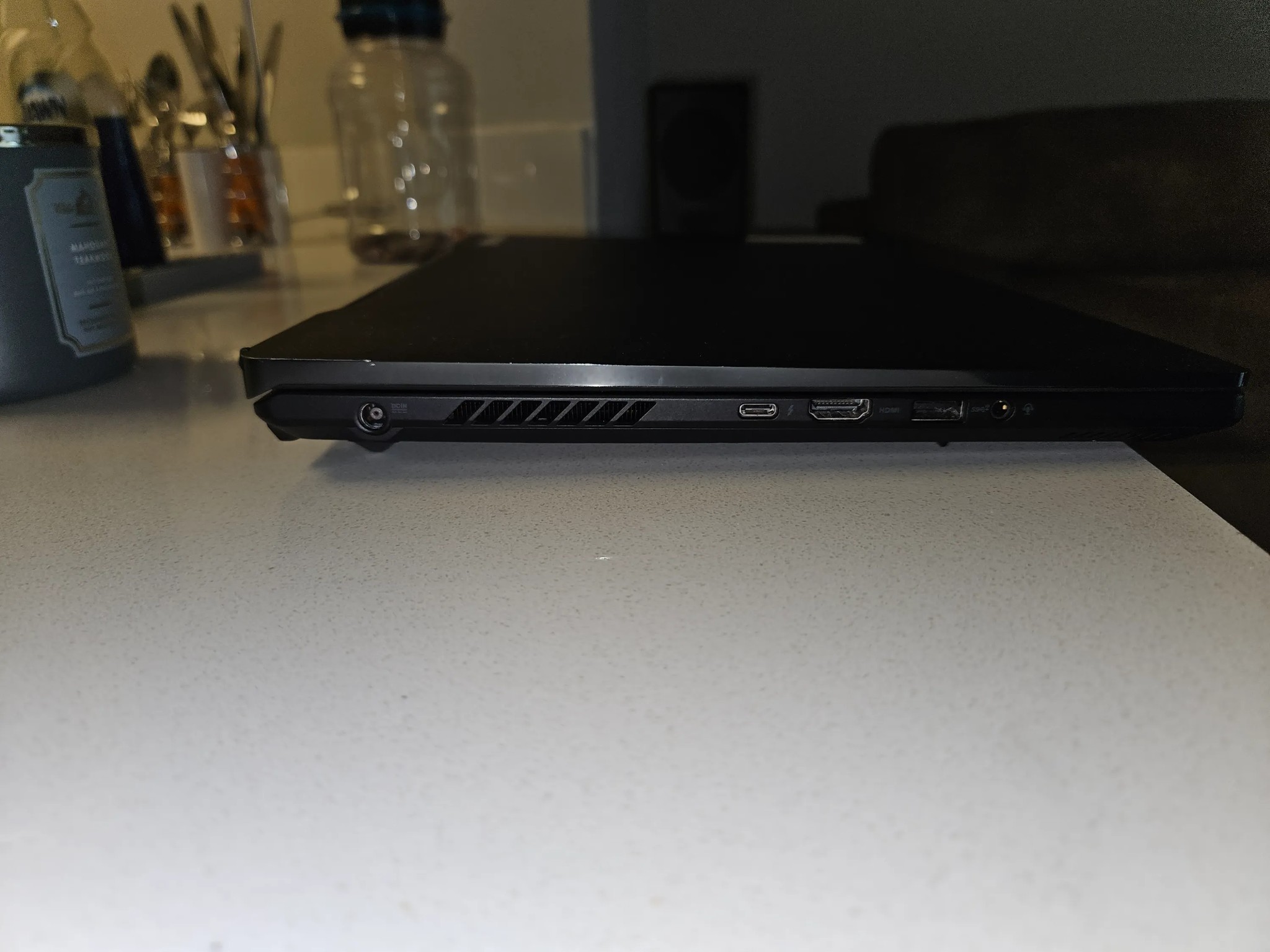 ROG Zephyrus M16 13th Gen Intel(R) Core(TM) i9-13900H   2.60 GHz RTX 4070 1TB SSD