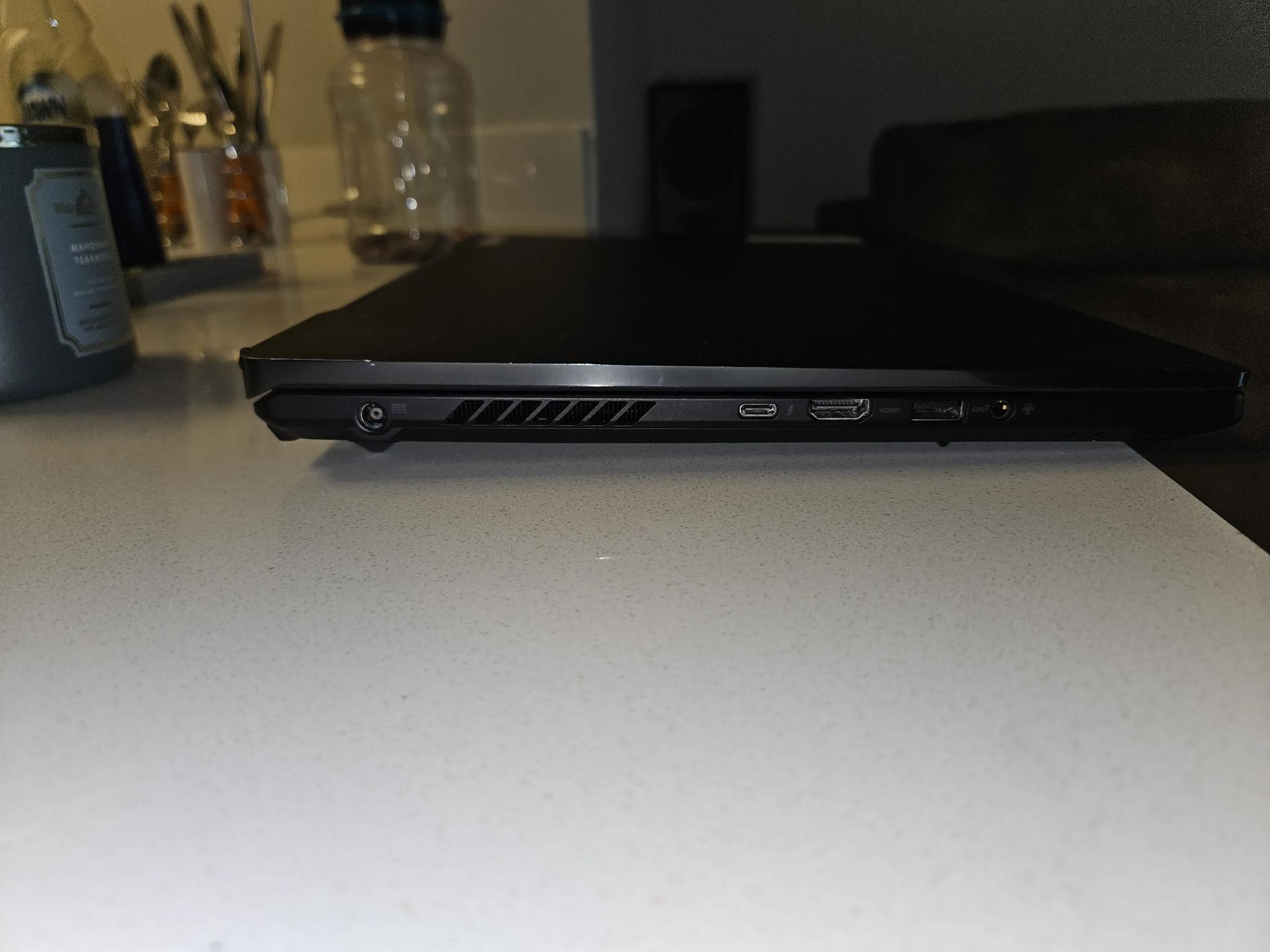 ROG Zephyrus M16 13th Gen Intel(R) Core(TM) i9-13900H   2.60 GHz RTX 4070 1TB SSD